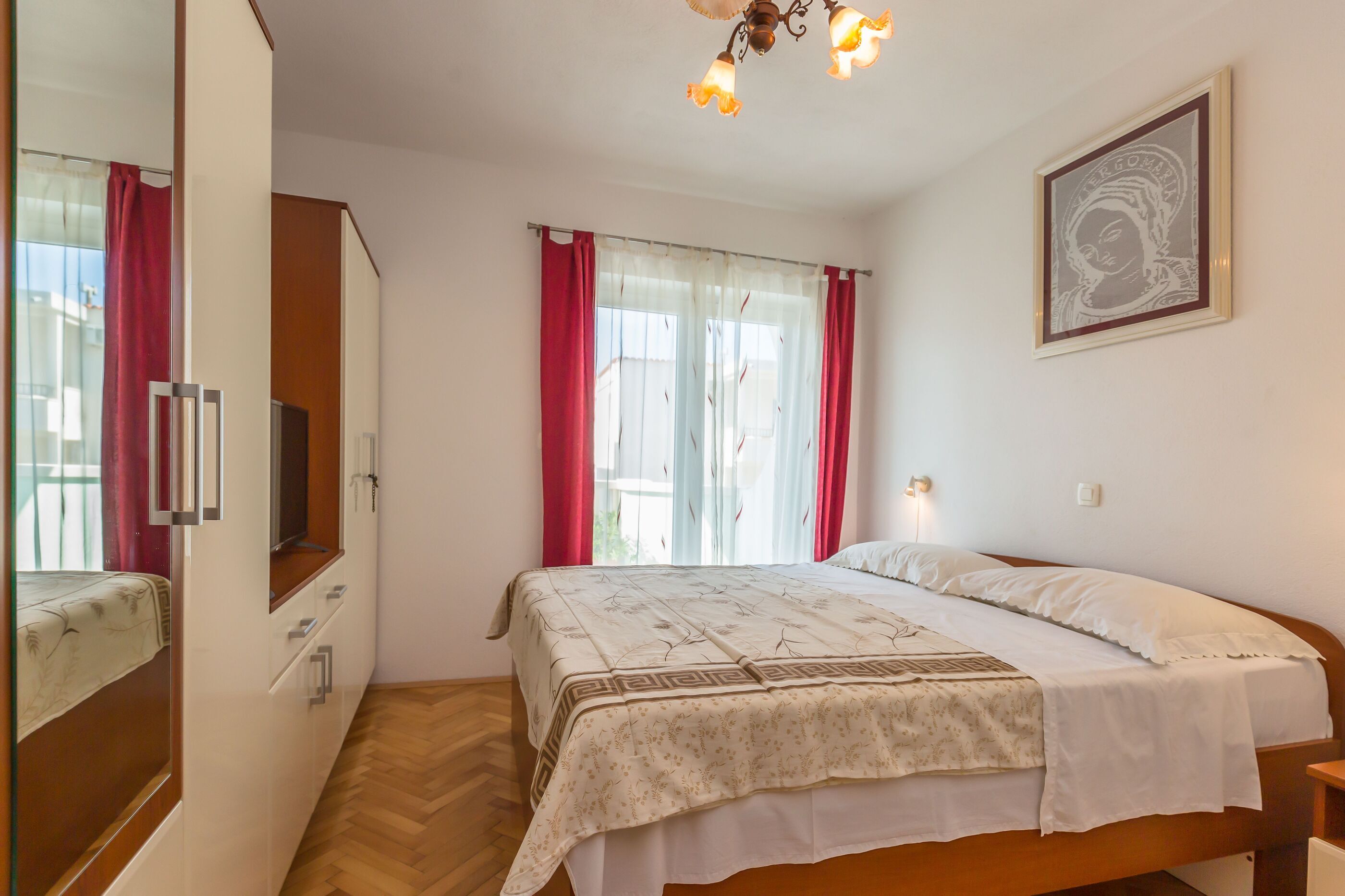 Apartments and Rooms Happiness 112801-A2