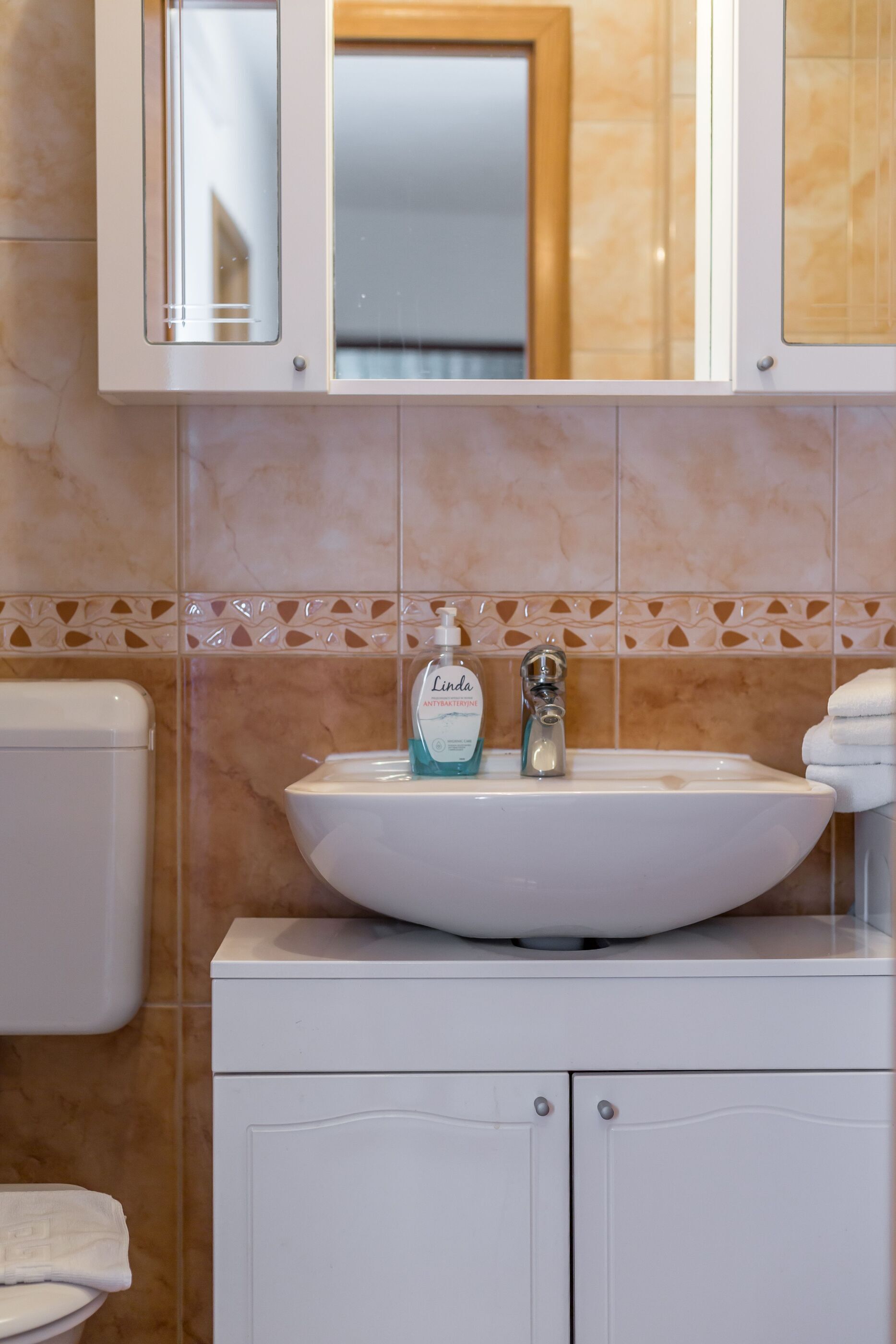 Apartments and Rooms Happiness 112801-A2
