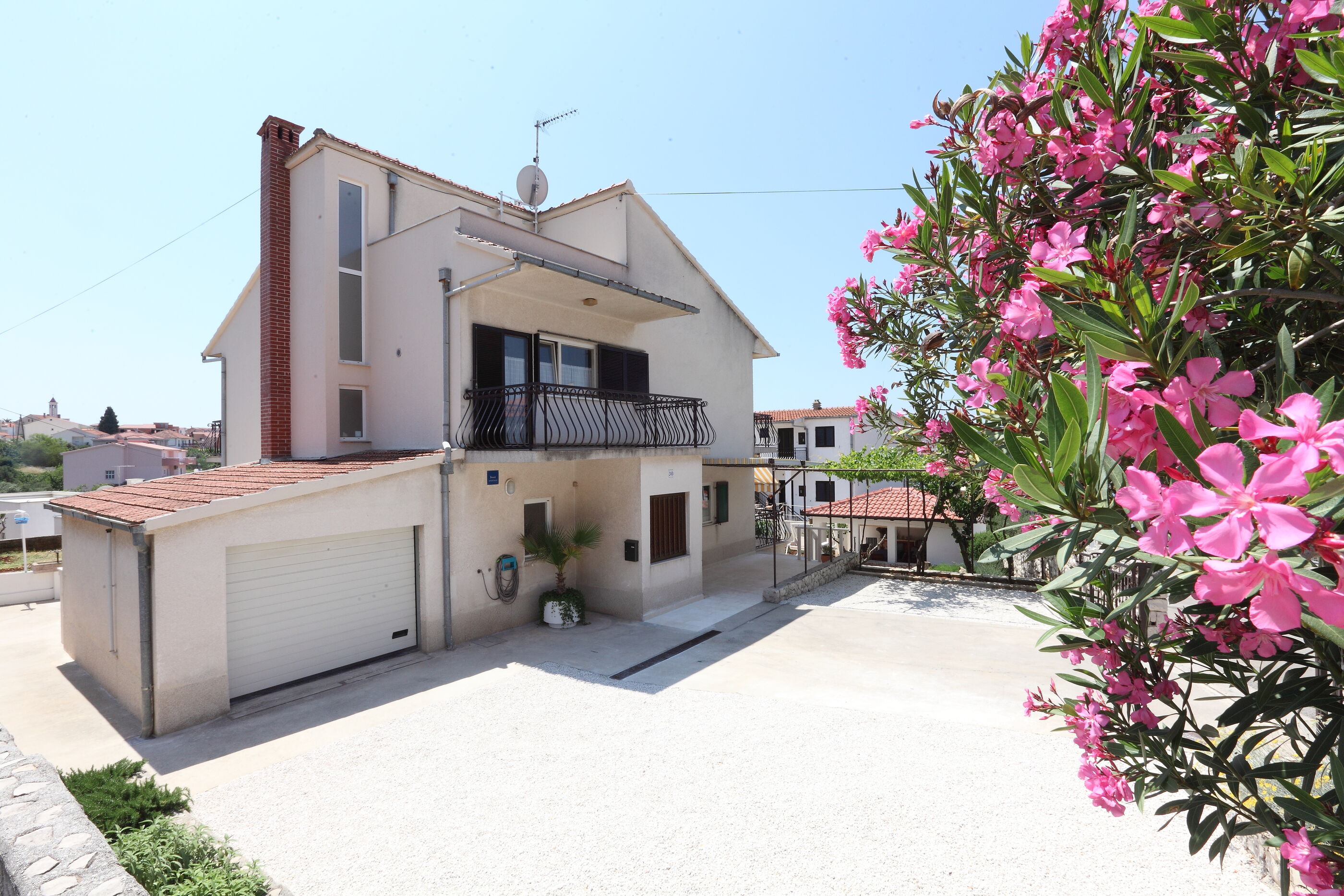 House Mrčela 200m from beach 114881-K1