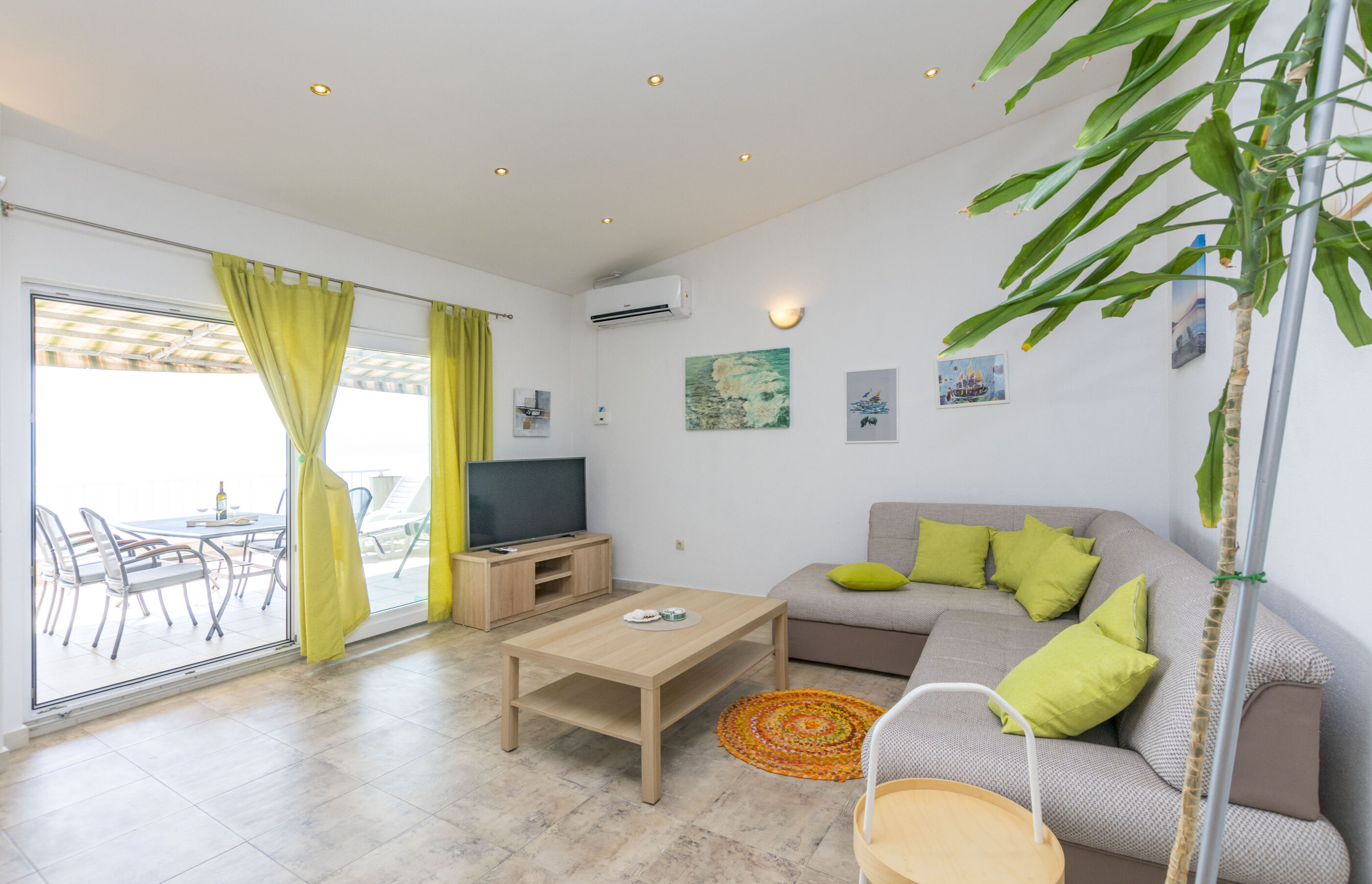 Apartments Dragana 15411-A3