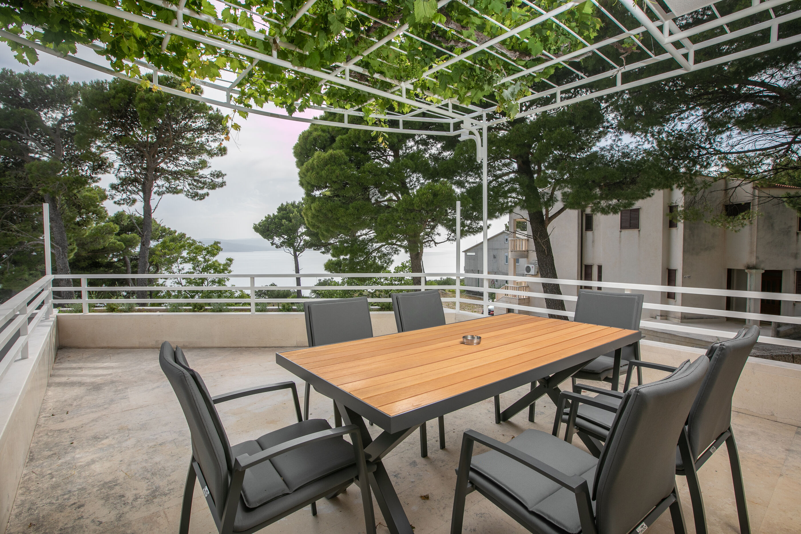 Apartments Villa Mt Brela 114911-A1