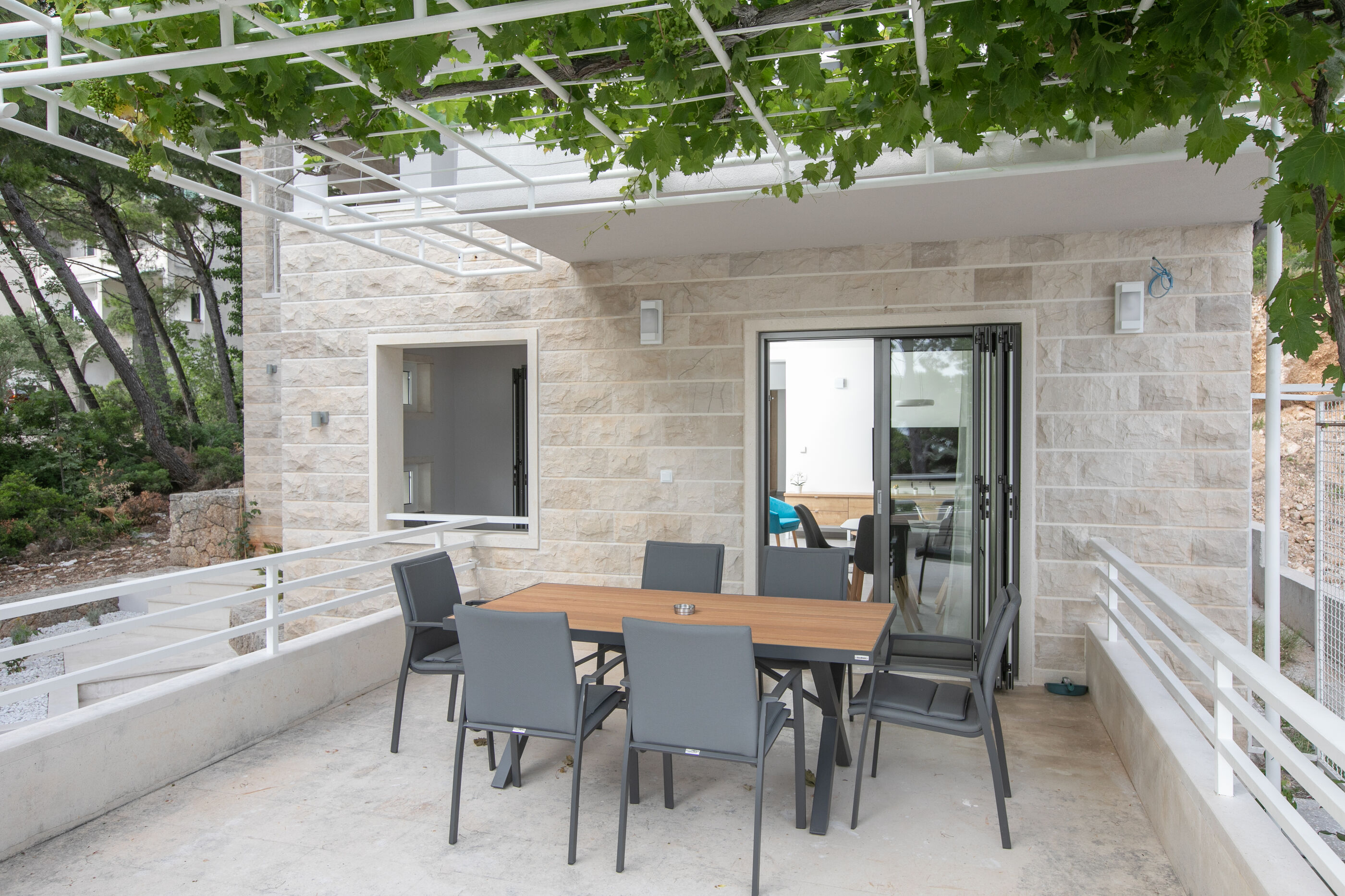 Apartments Villa Mt Brela 114911-A1