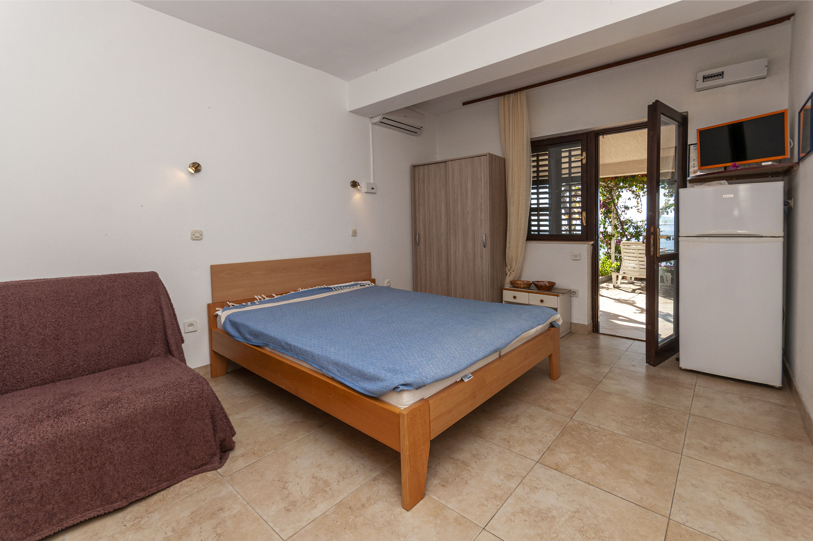 Apartments Niko 10398-A2