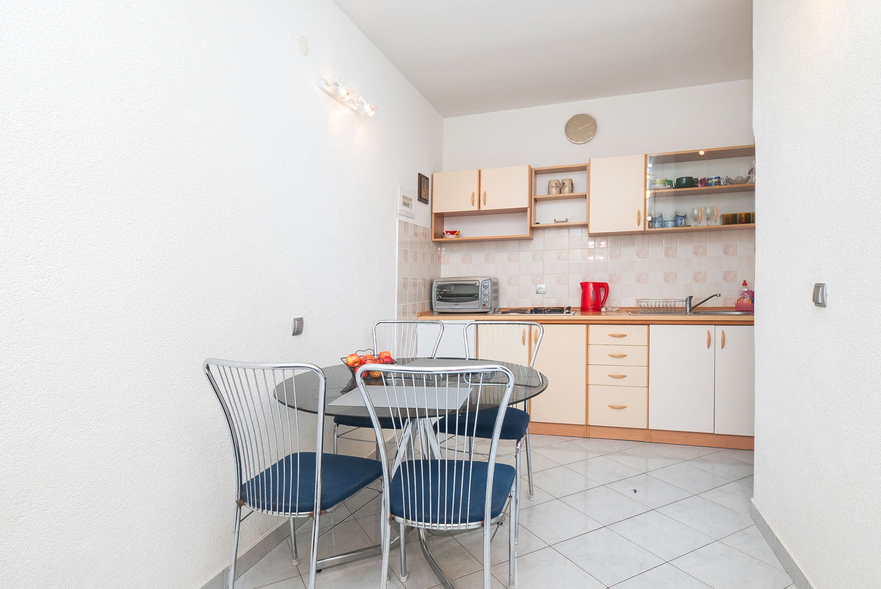 Apartment and Rooms Radojka 40963-A1