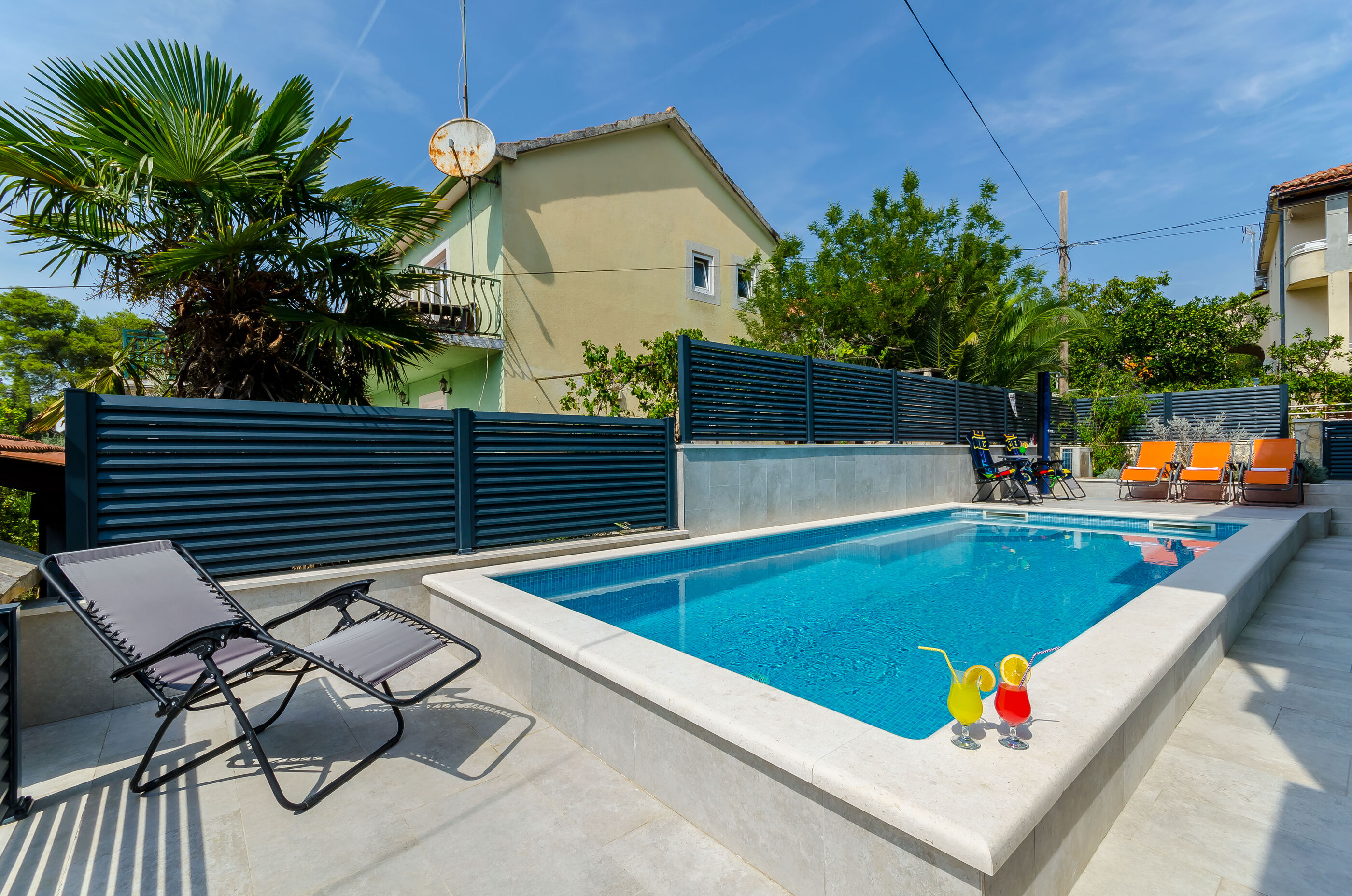 Apartments Pleasures 91051-A1
