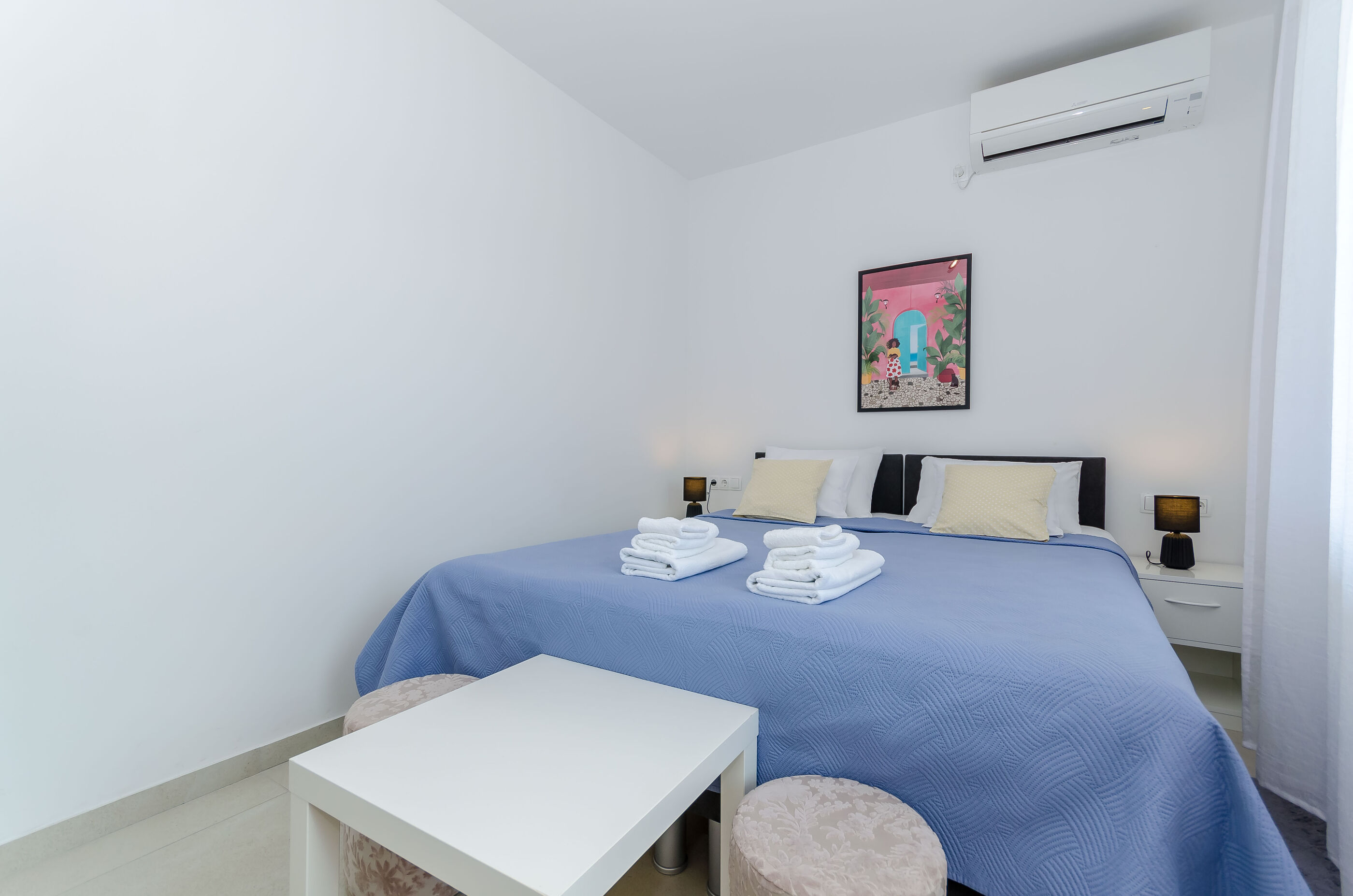 Apartments Pleasures 91051-A1