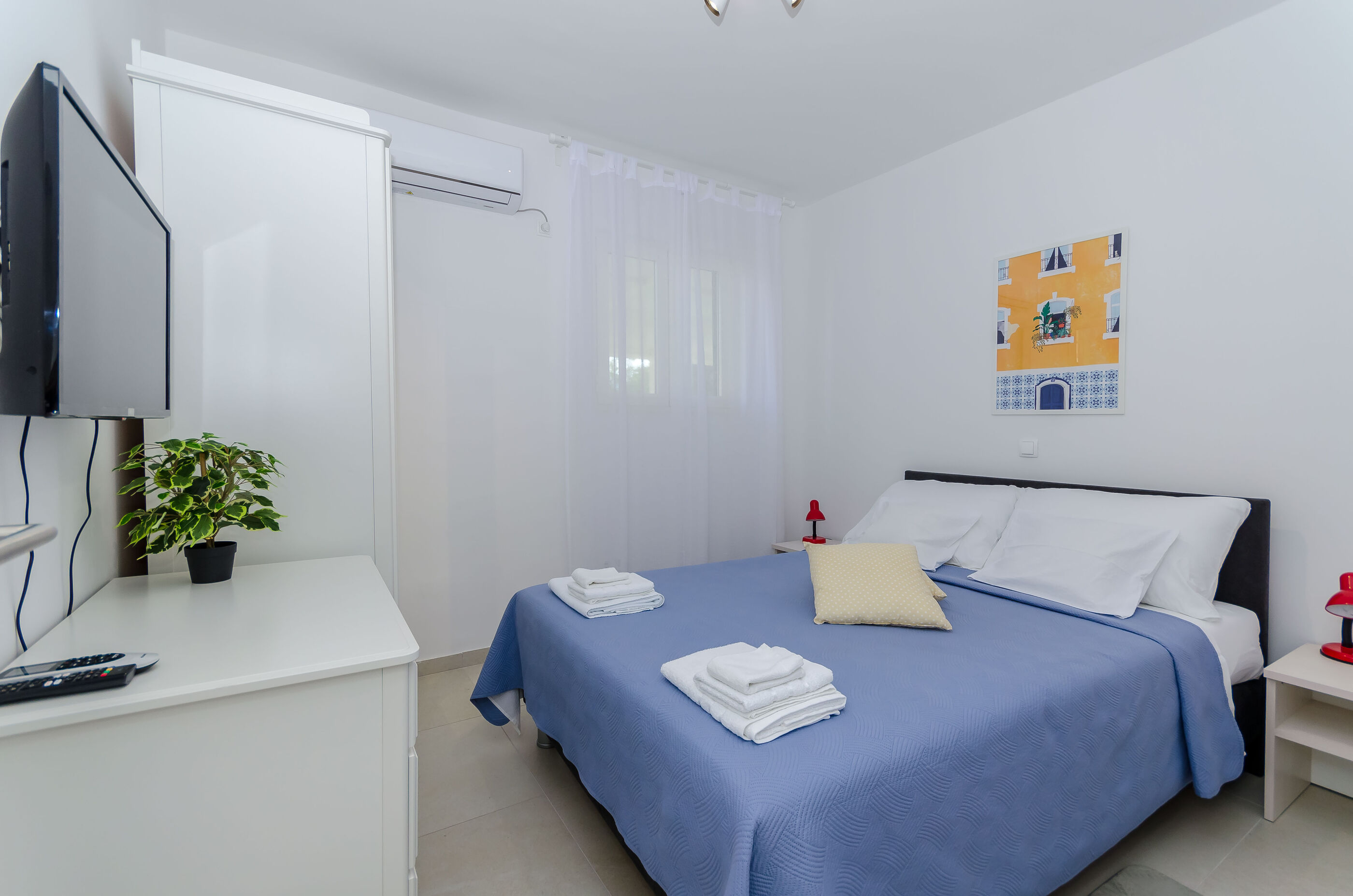 Apartments Pleasures 91051-A1