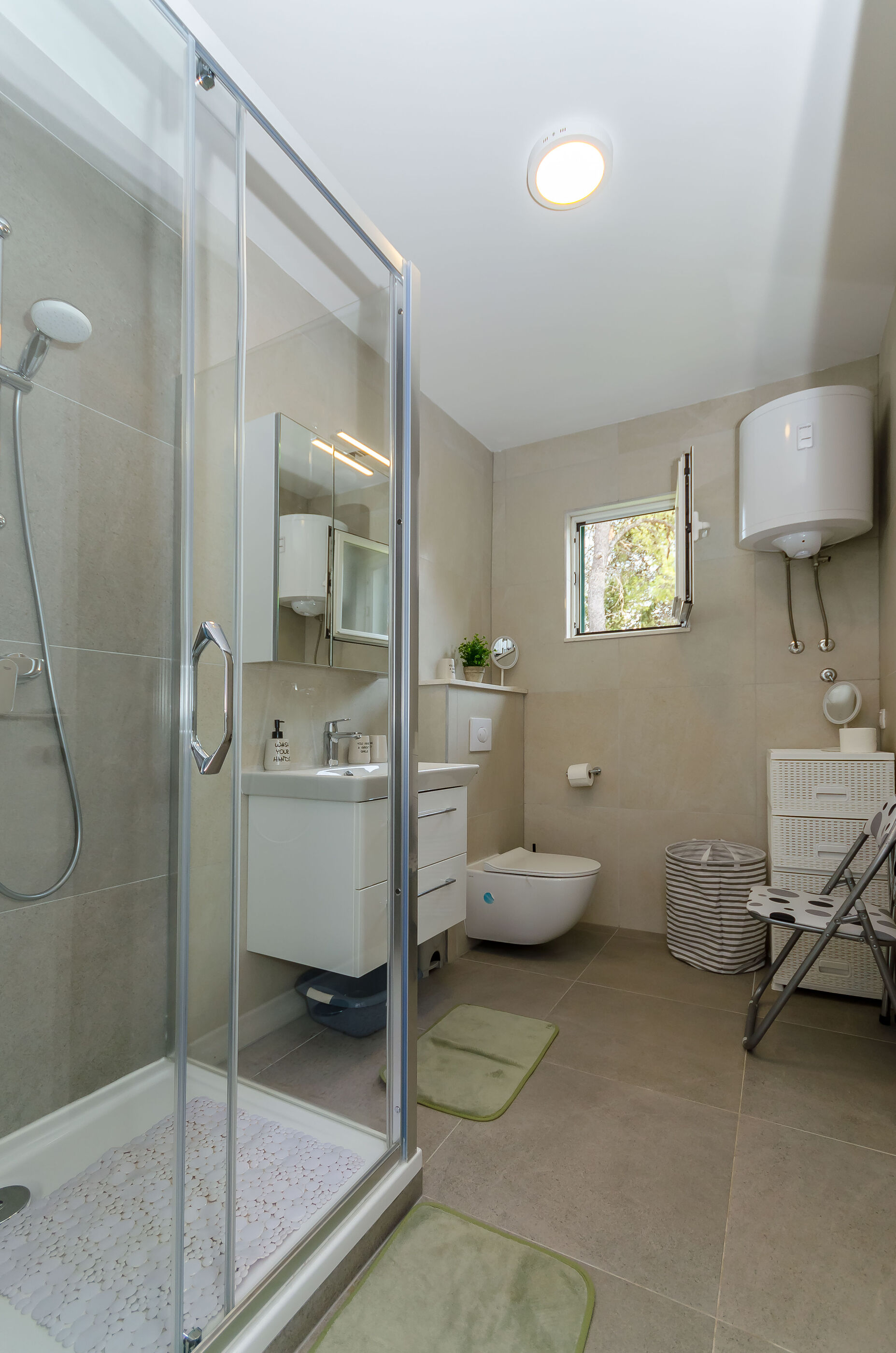 Apartments Pleasures 91051-A1