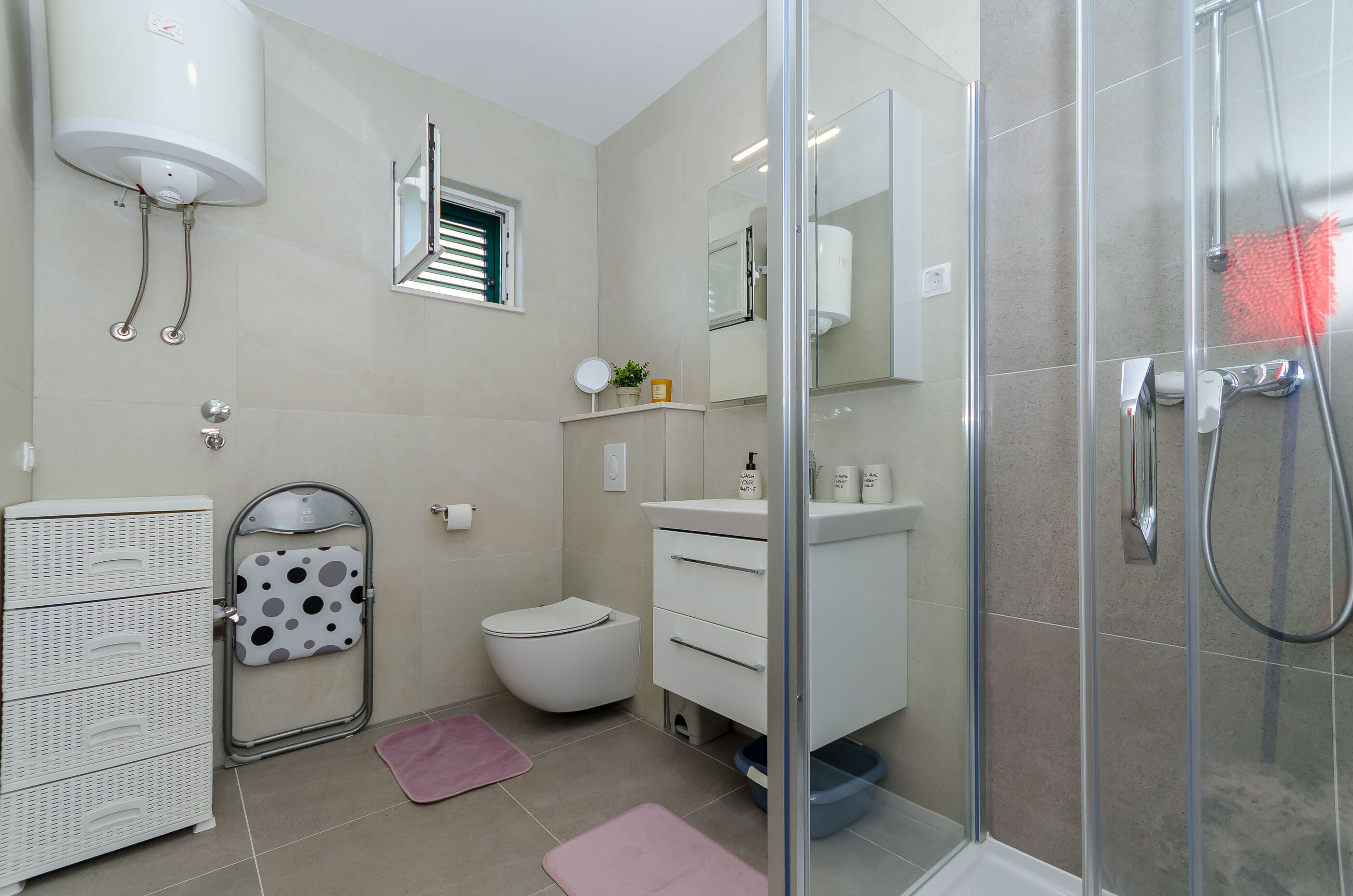 Apartments Pleasures 91051-A2