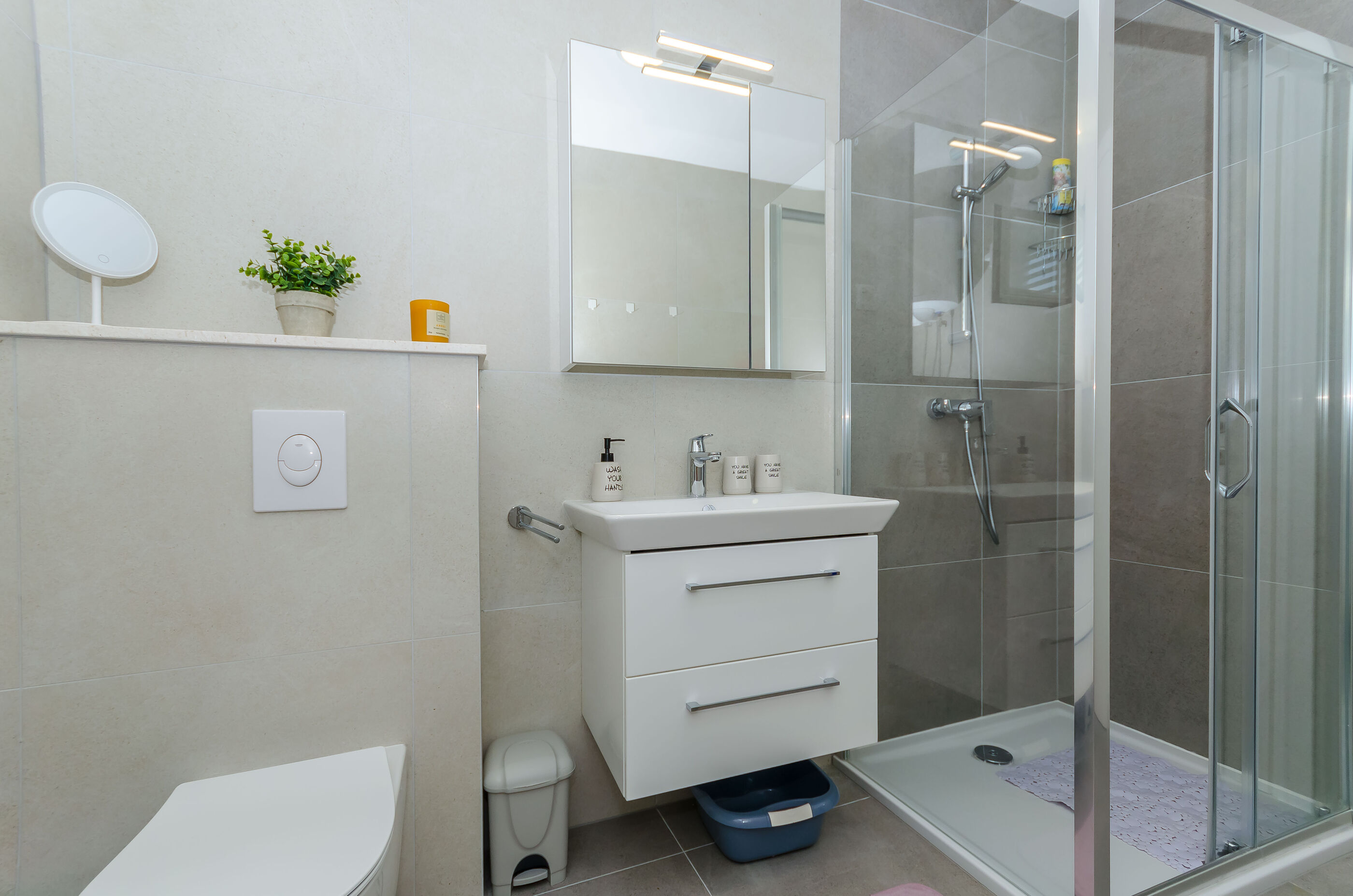 Apartments Pleasures 91051-A2