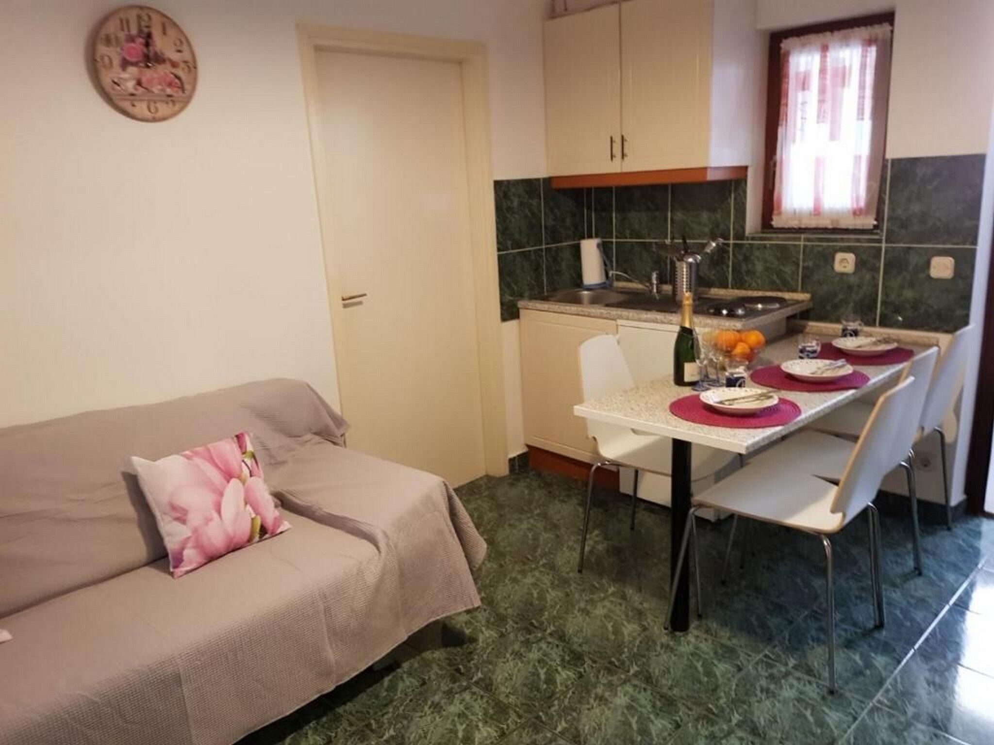 Apartments Diana Lovetovo 25941-A1