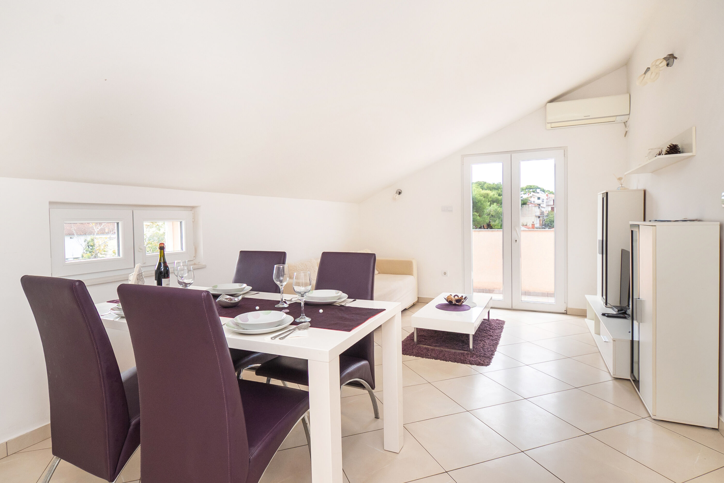 Apartments Sara 114991-A2
