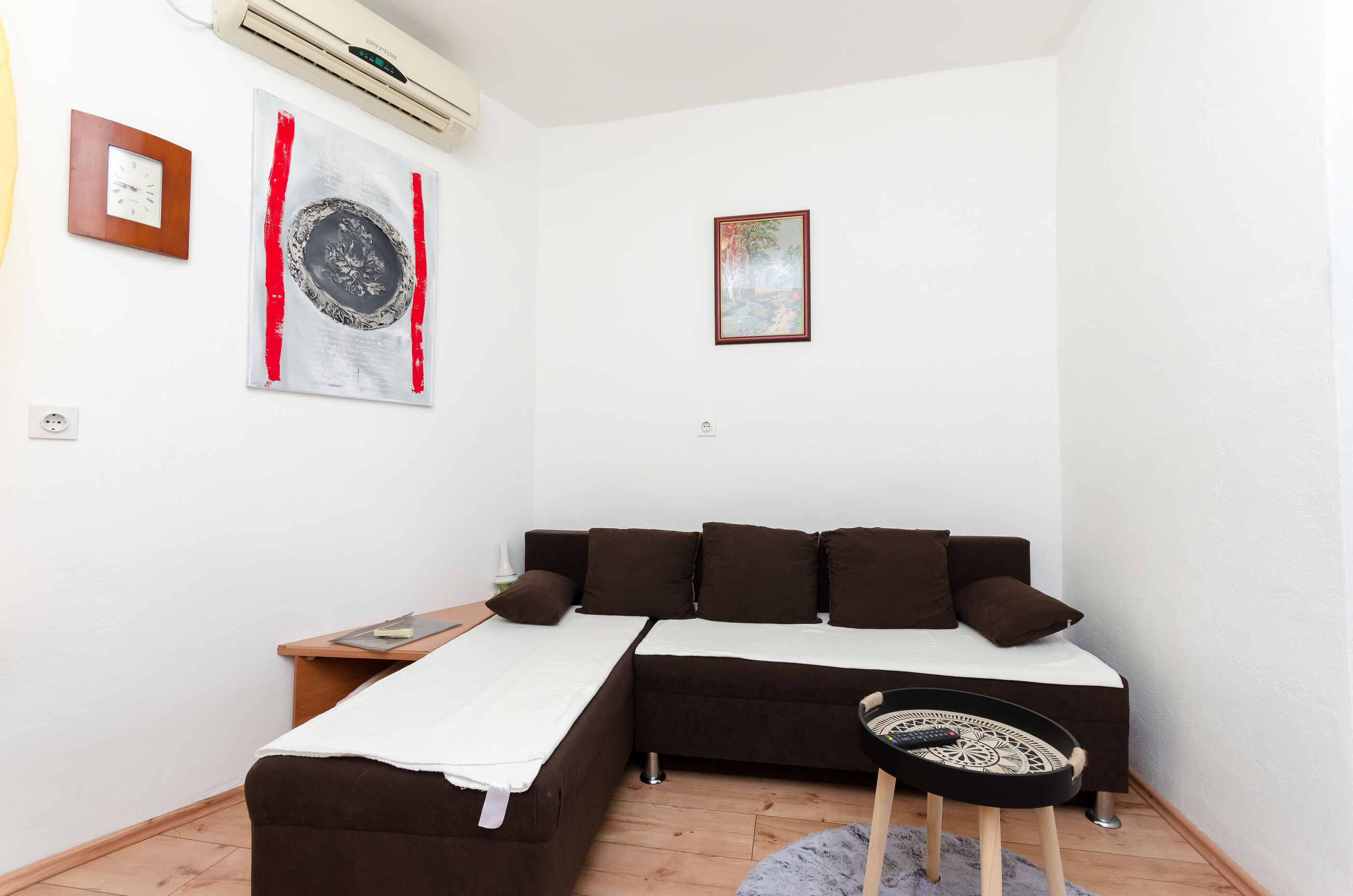 House Ana 110981-K1