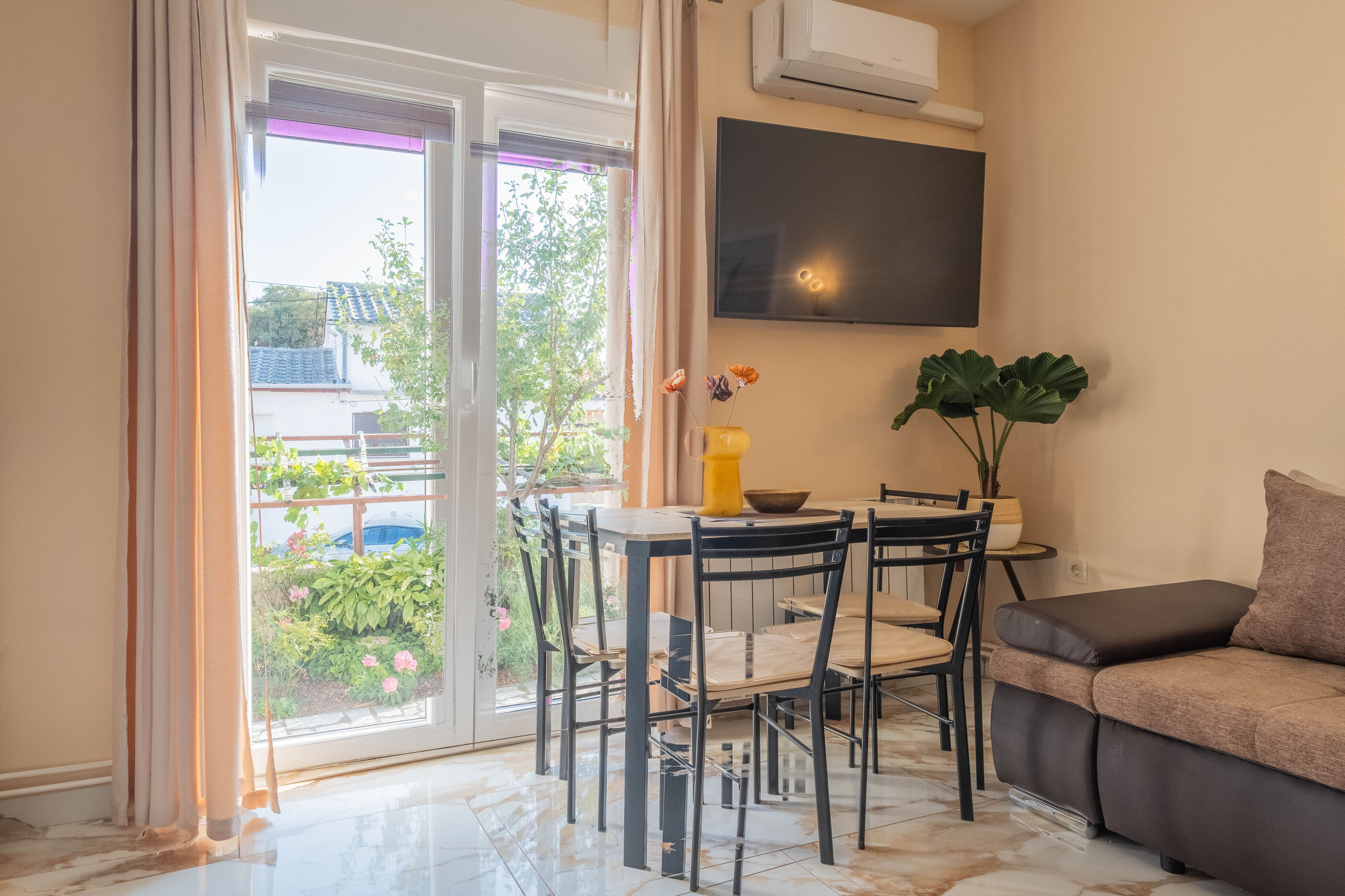 Apartments Relax suites 115052-A1