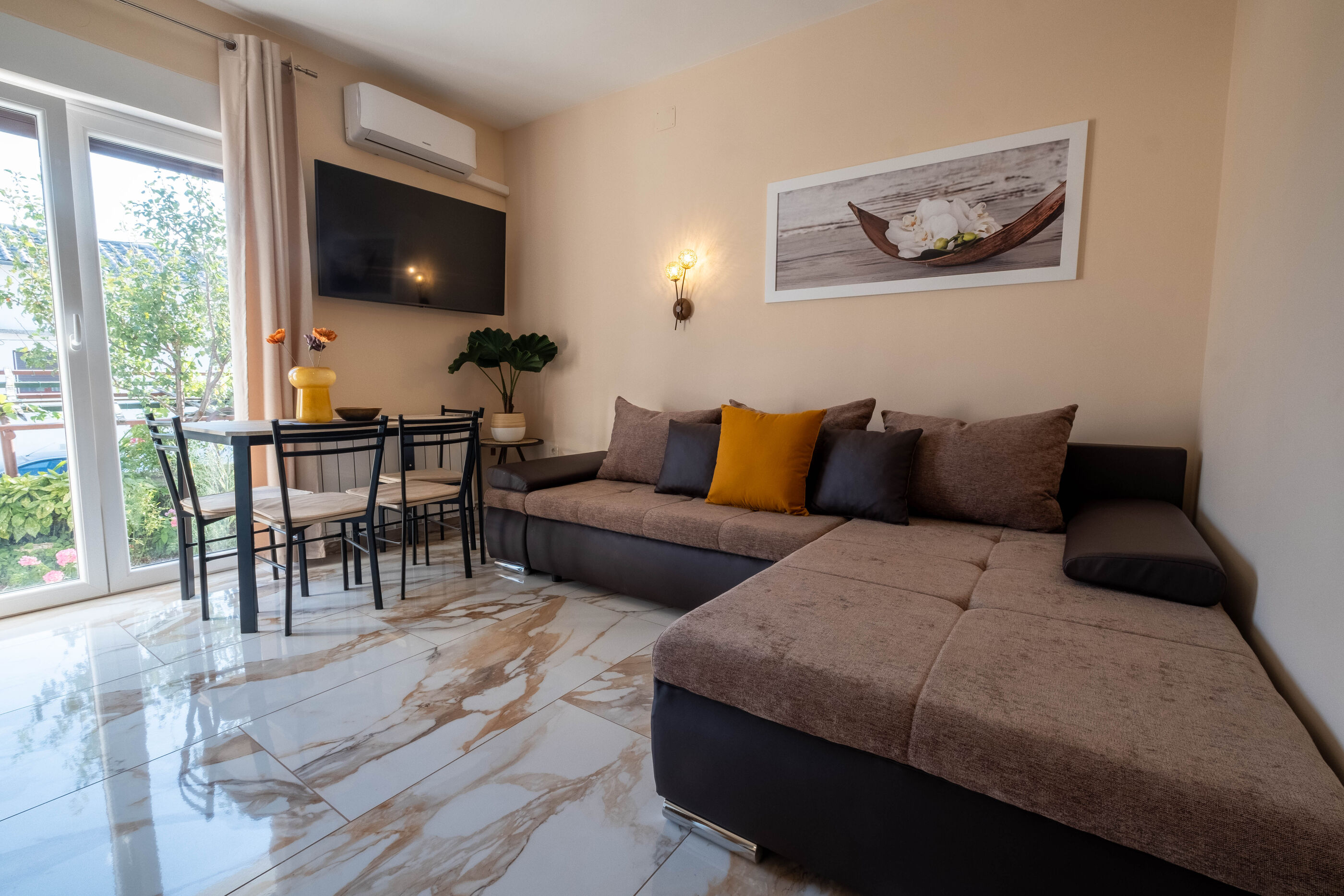 Apartments Relax suites 115052-A1