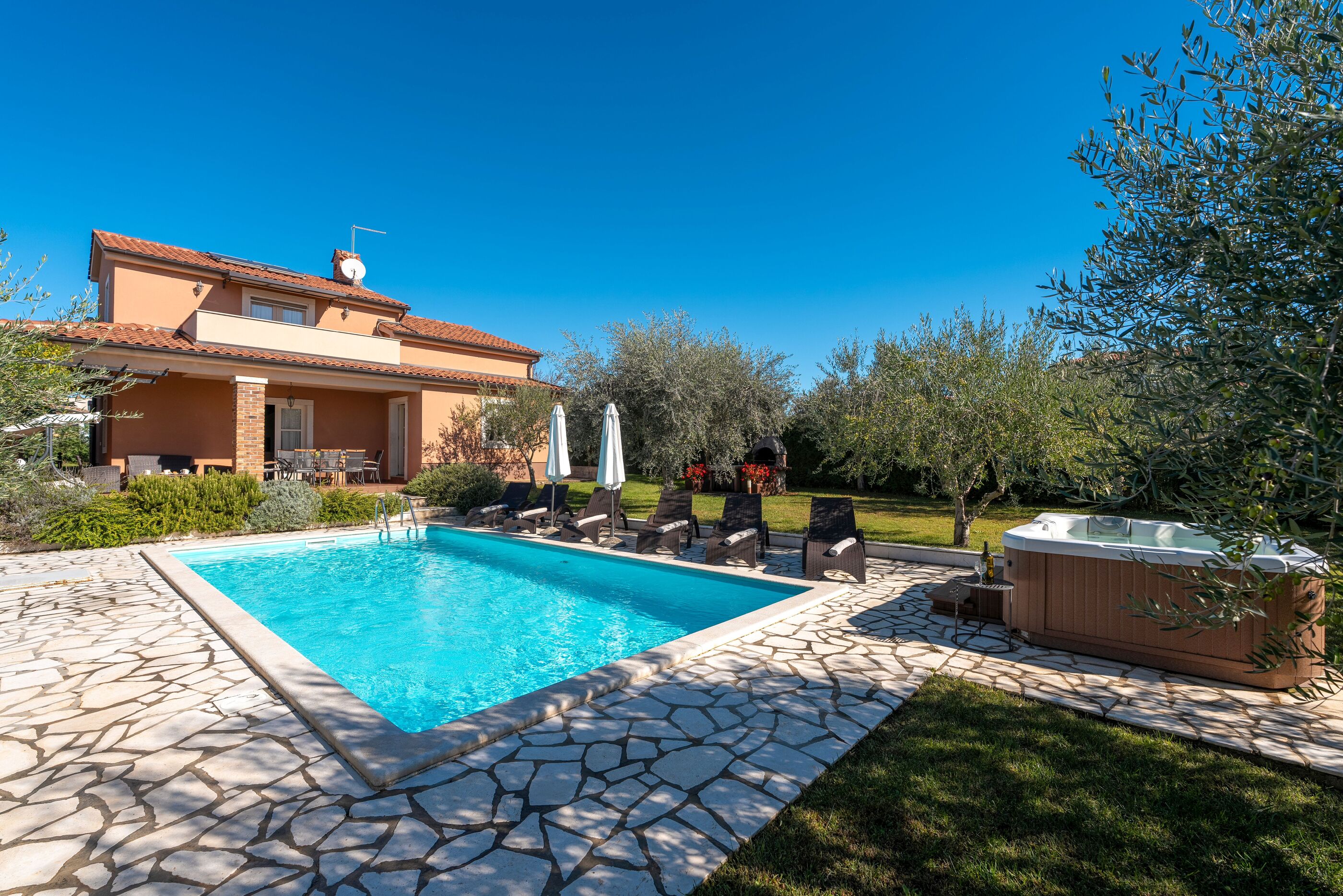 House Casa Clara 91304-K1