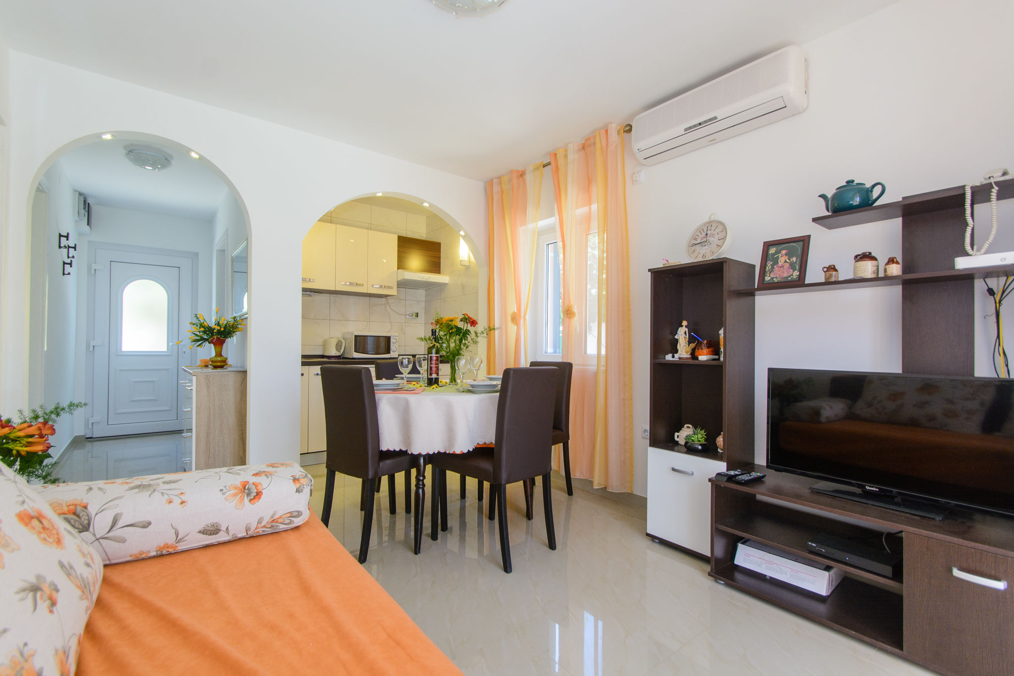 House Mirjana 108301-K1