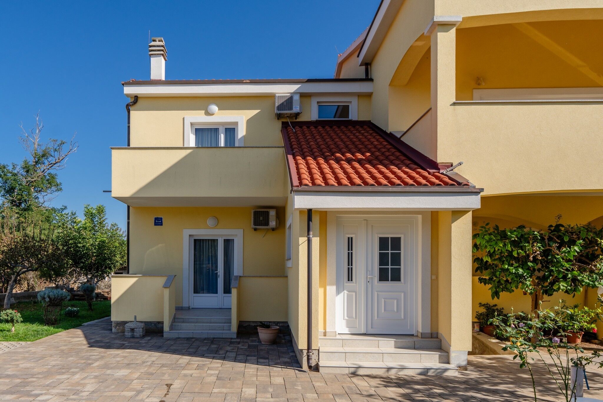 Apartments Krslovic 97249-A1