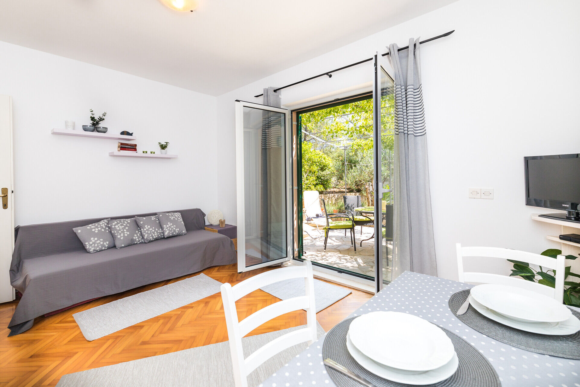Apartments Šerić 39271-A1