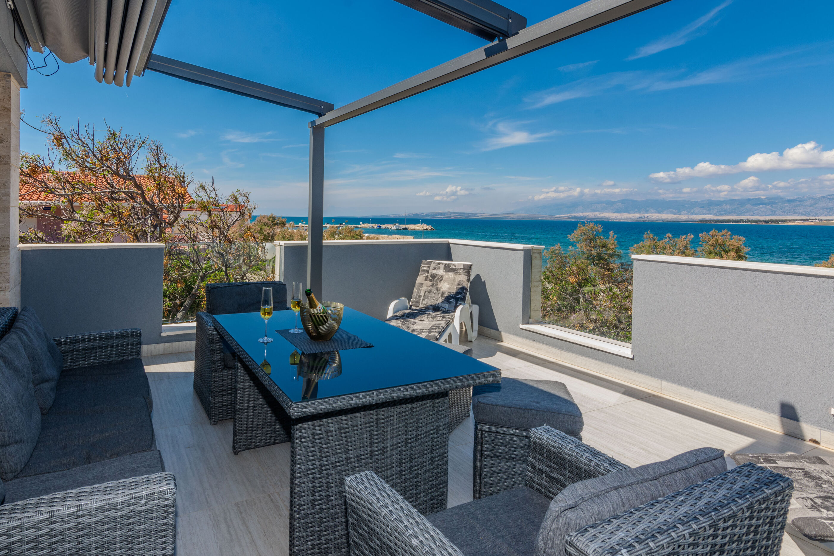 Apartments Mavracic 36433-A1