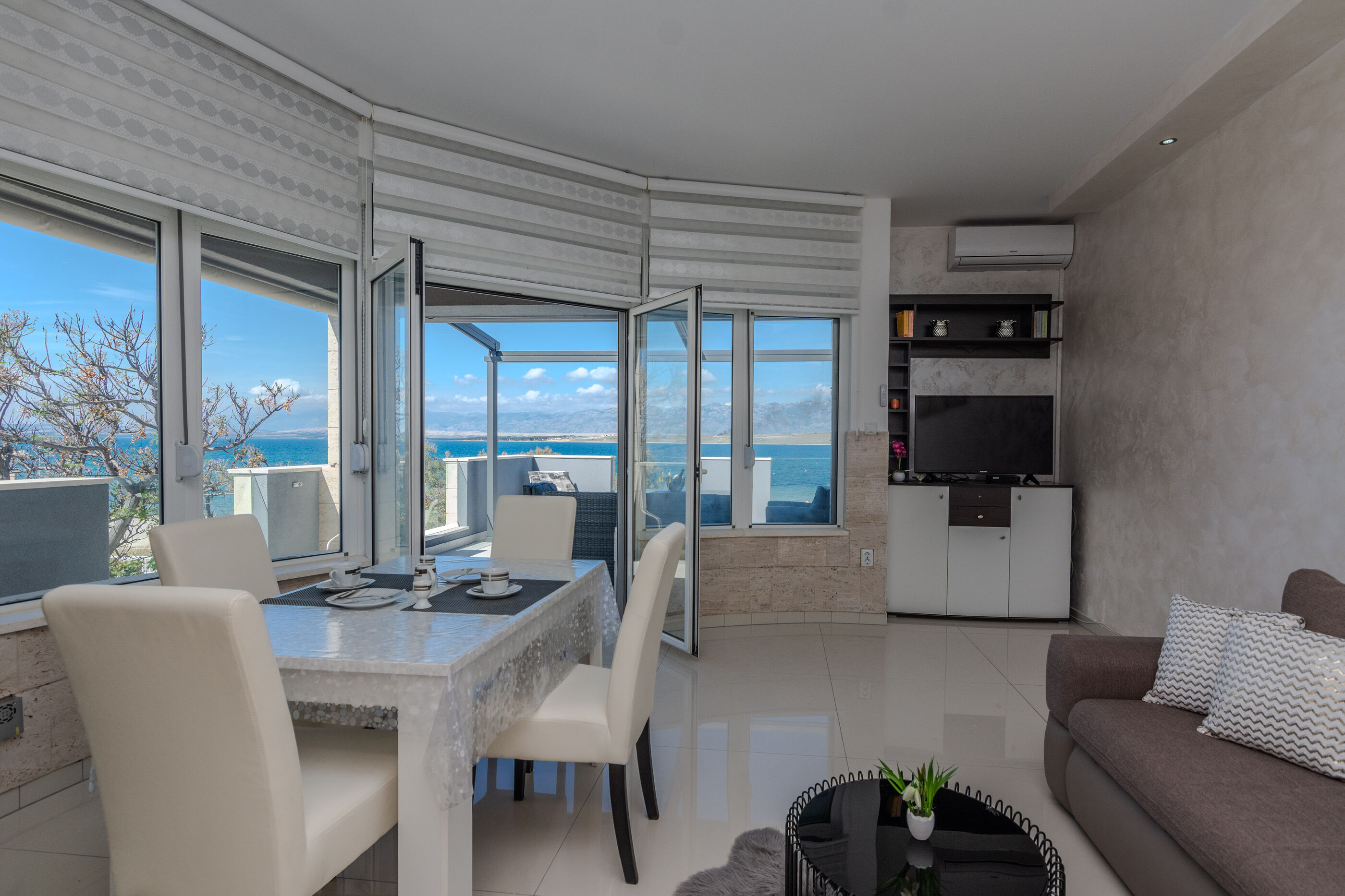 Apartments Mavracic 36433-A1