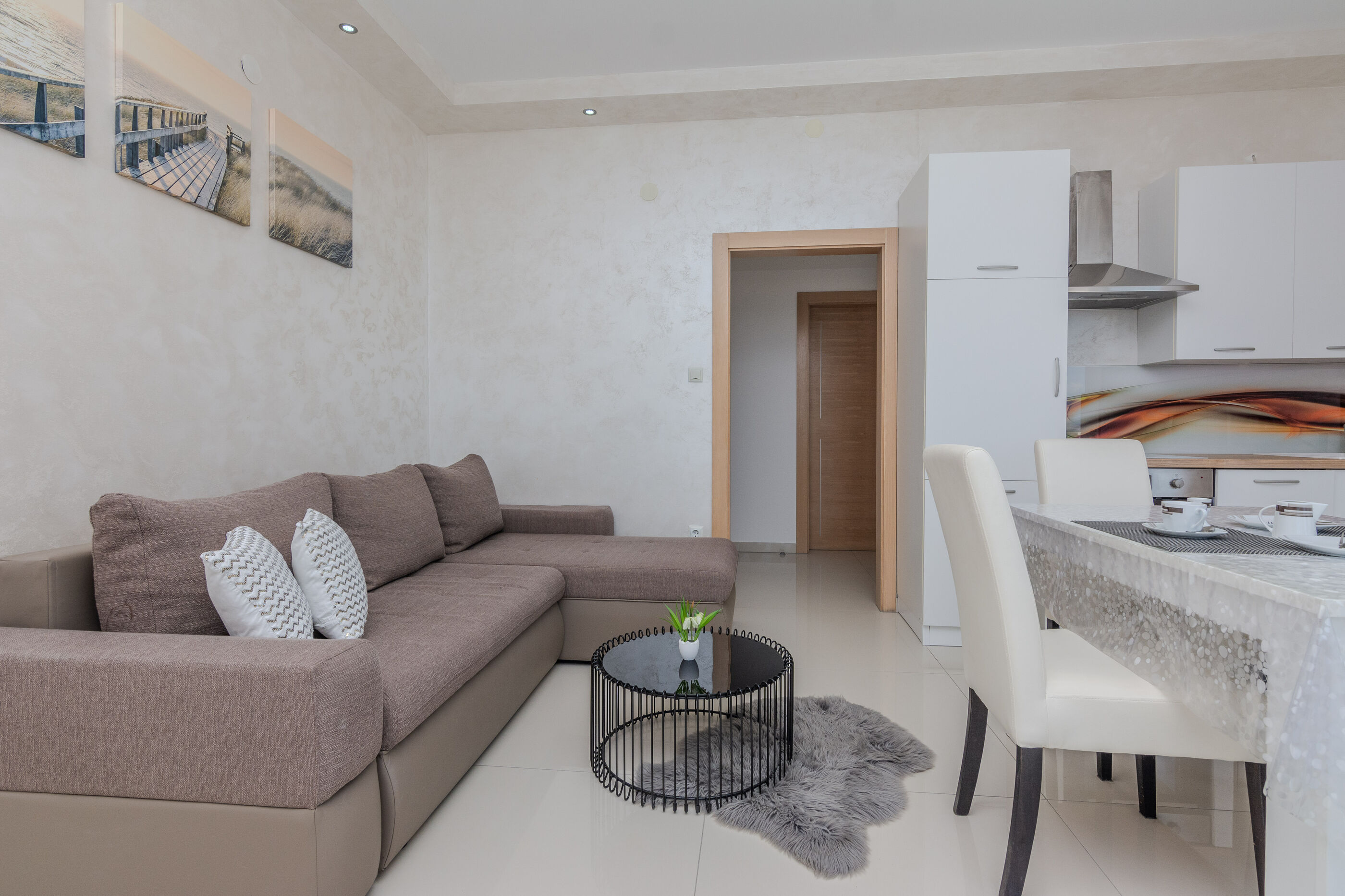 Apartments Mavracic 36433-A1