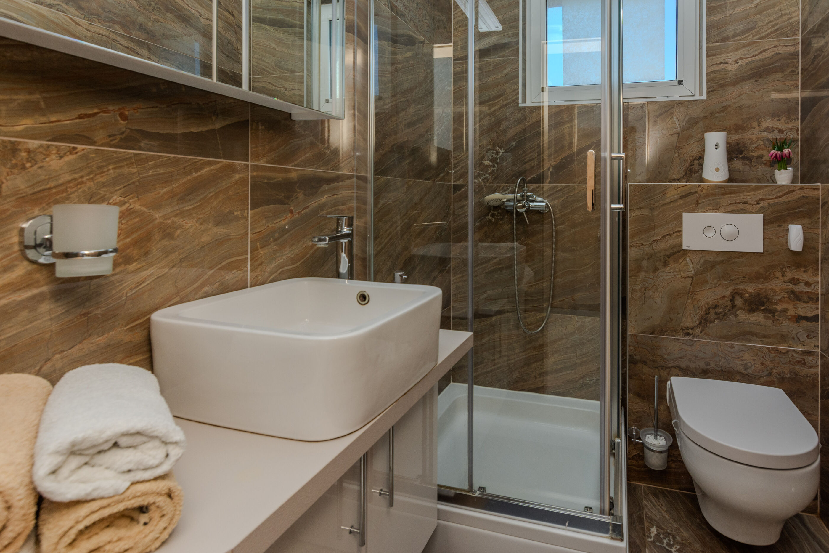 Apartments Mavracic 36433-A1