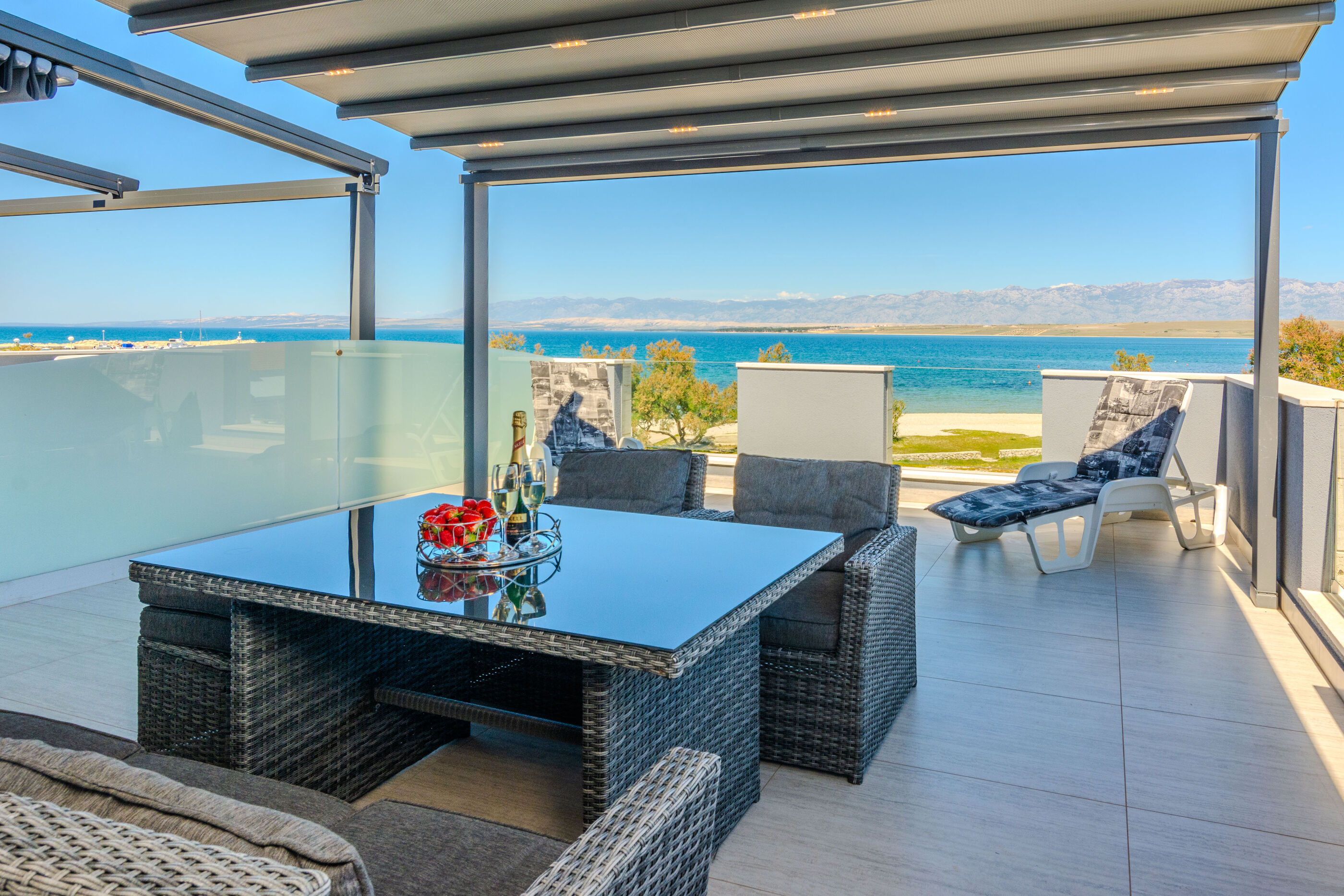 Apartments Mavracic 36433-A2