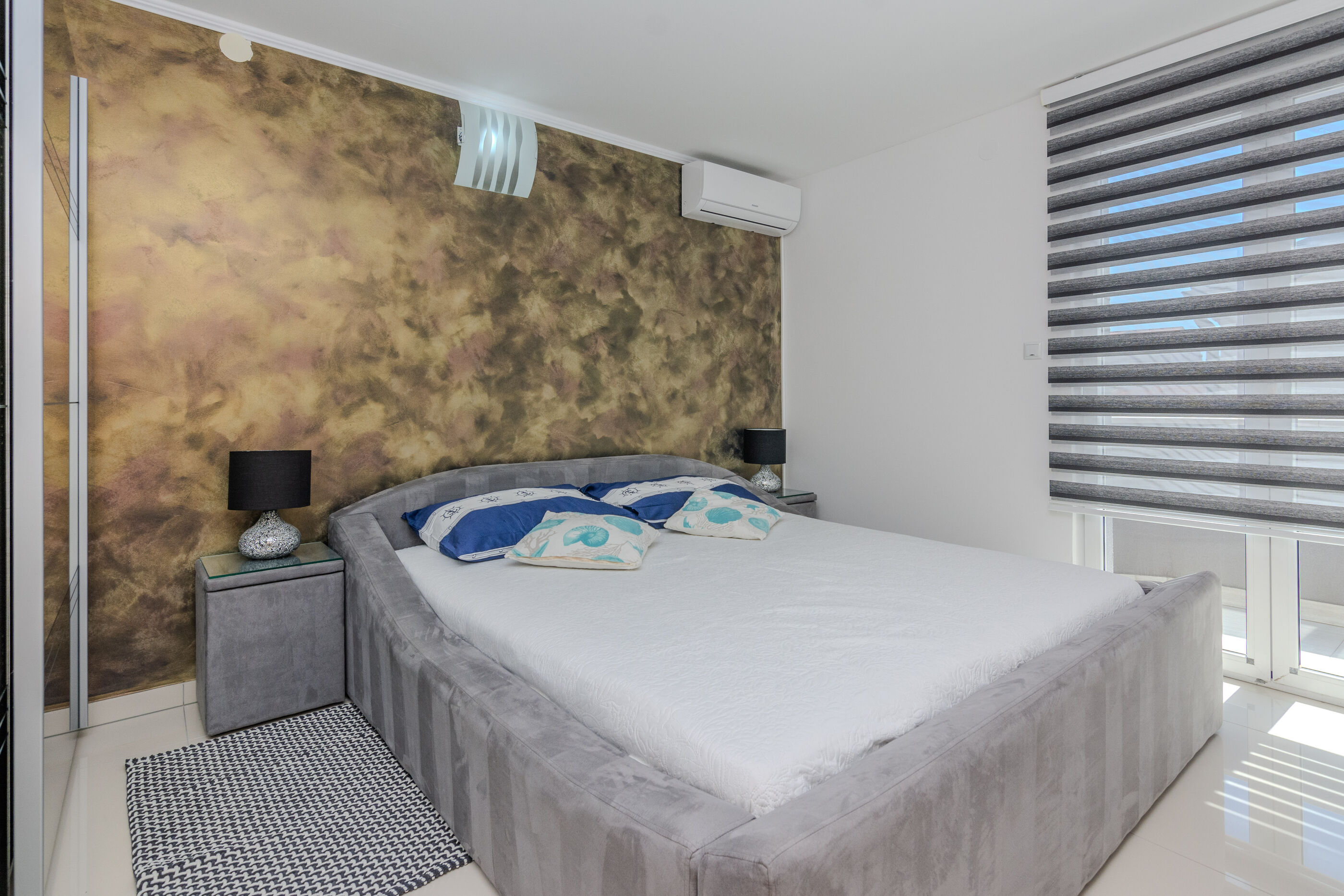 Apartments Mavracic 36433-A2