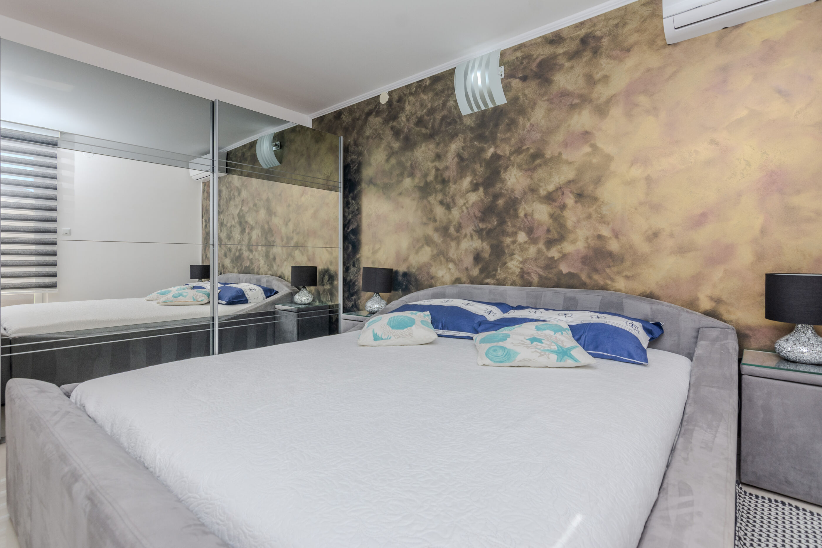 Apartments Mavracic 36433-A2