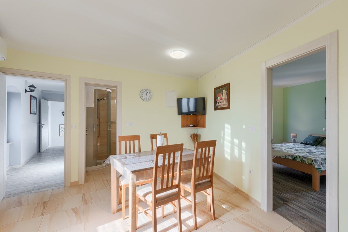 House Horizon 74324-A1
