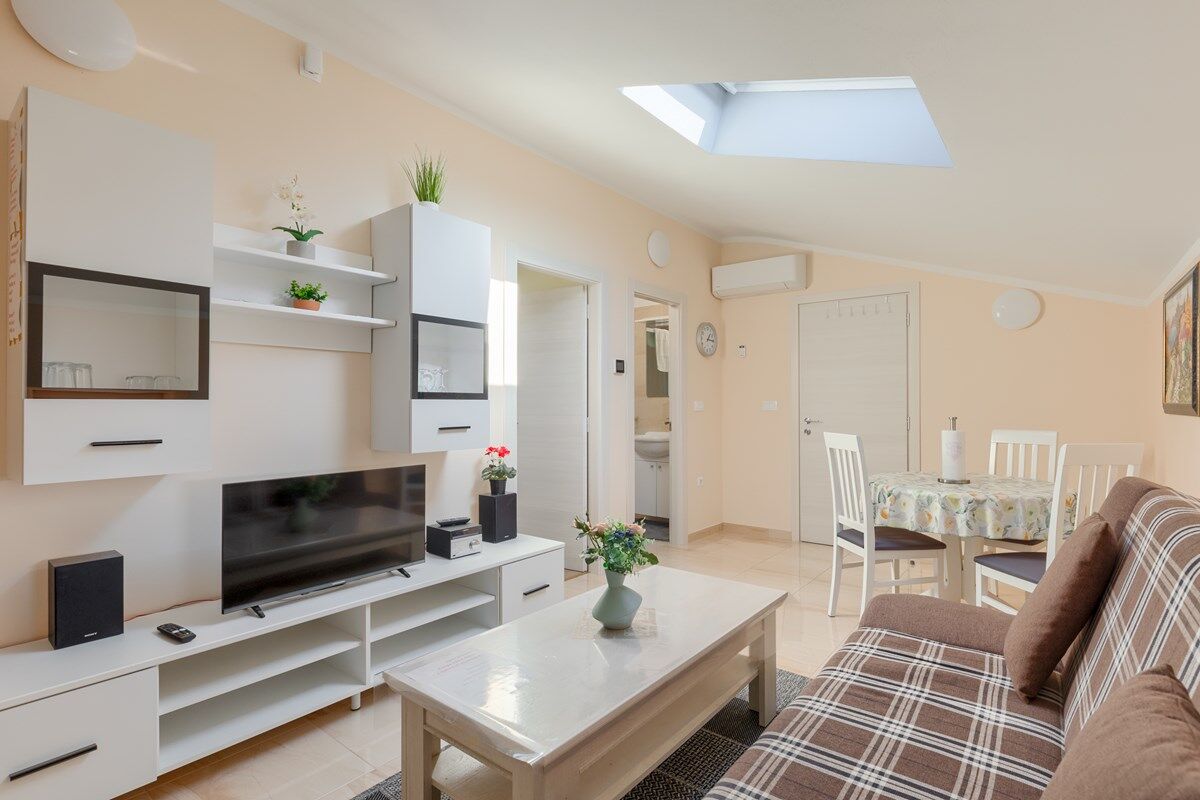 House Horizon 74324-A2
