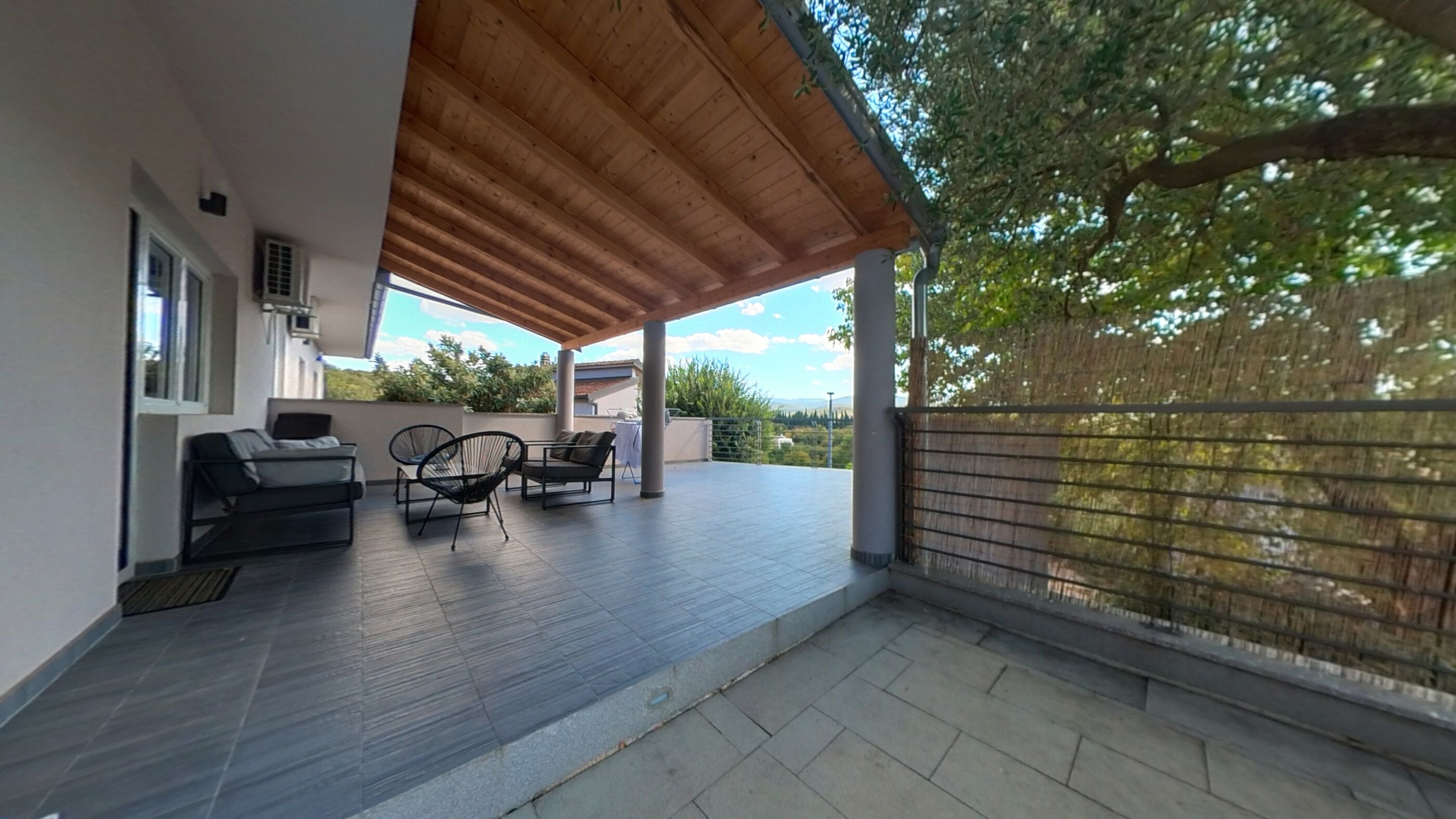 House Neda 115031-K1