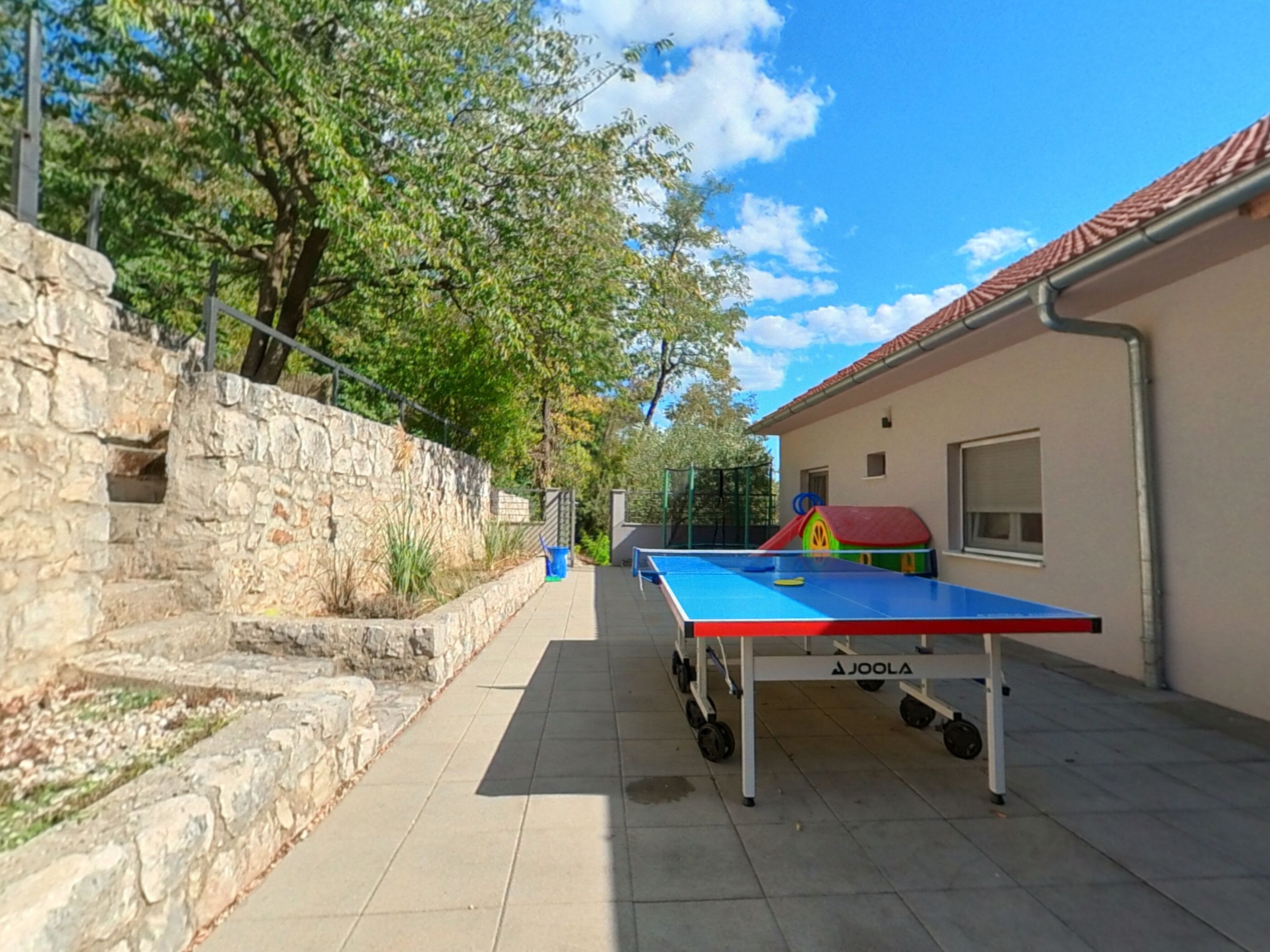 House Neda 115031-K1
