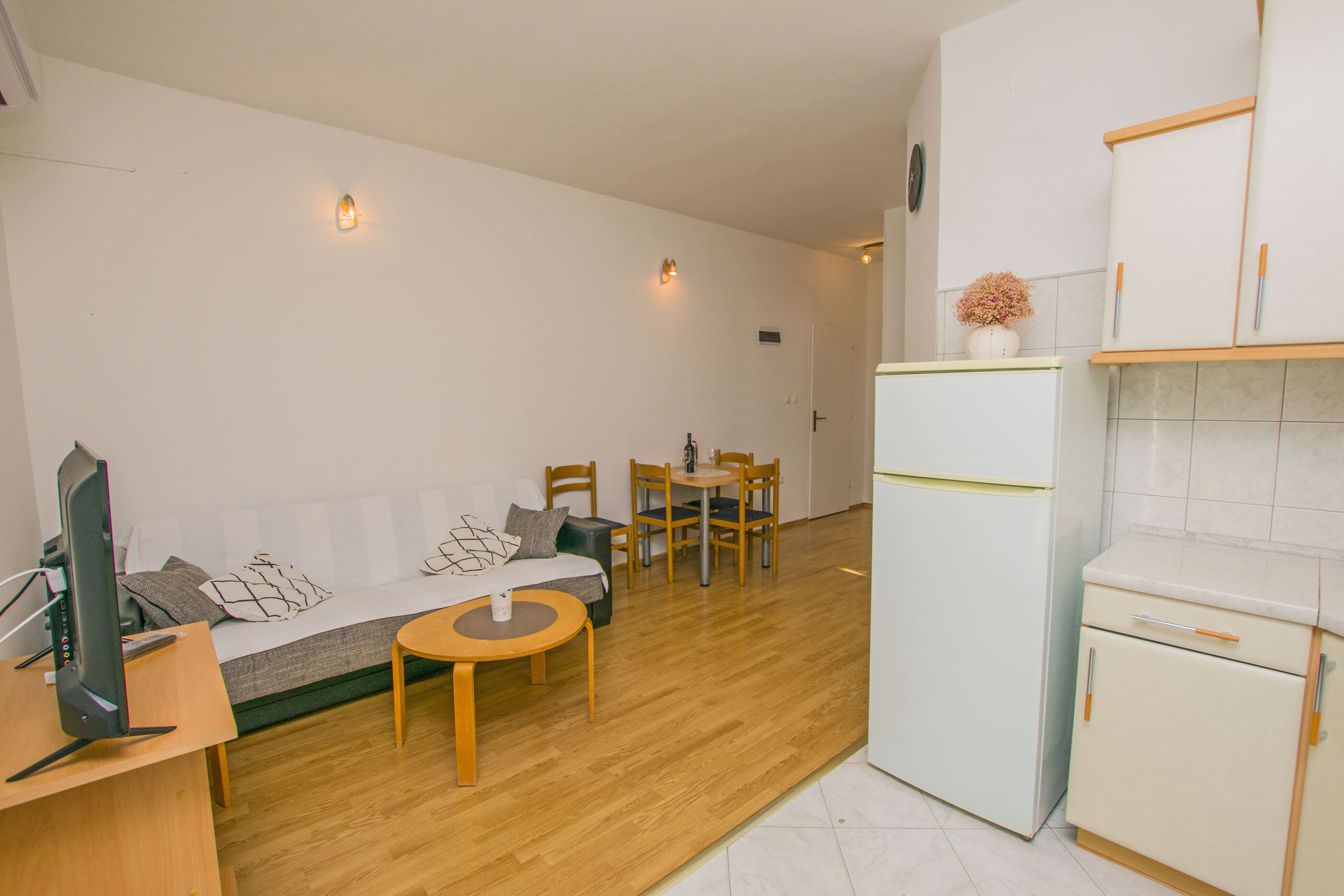 Apartments Aurora 74831-A1