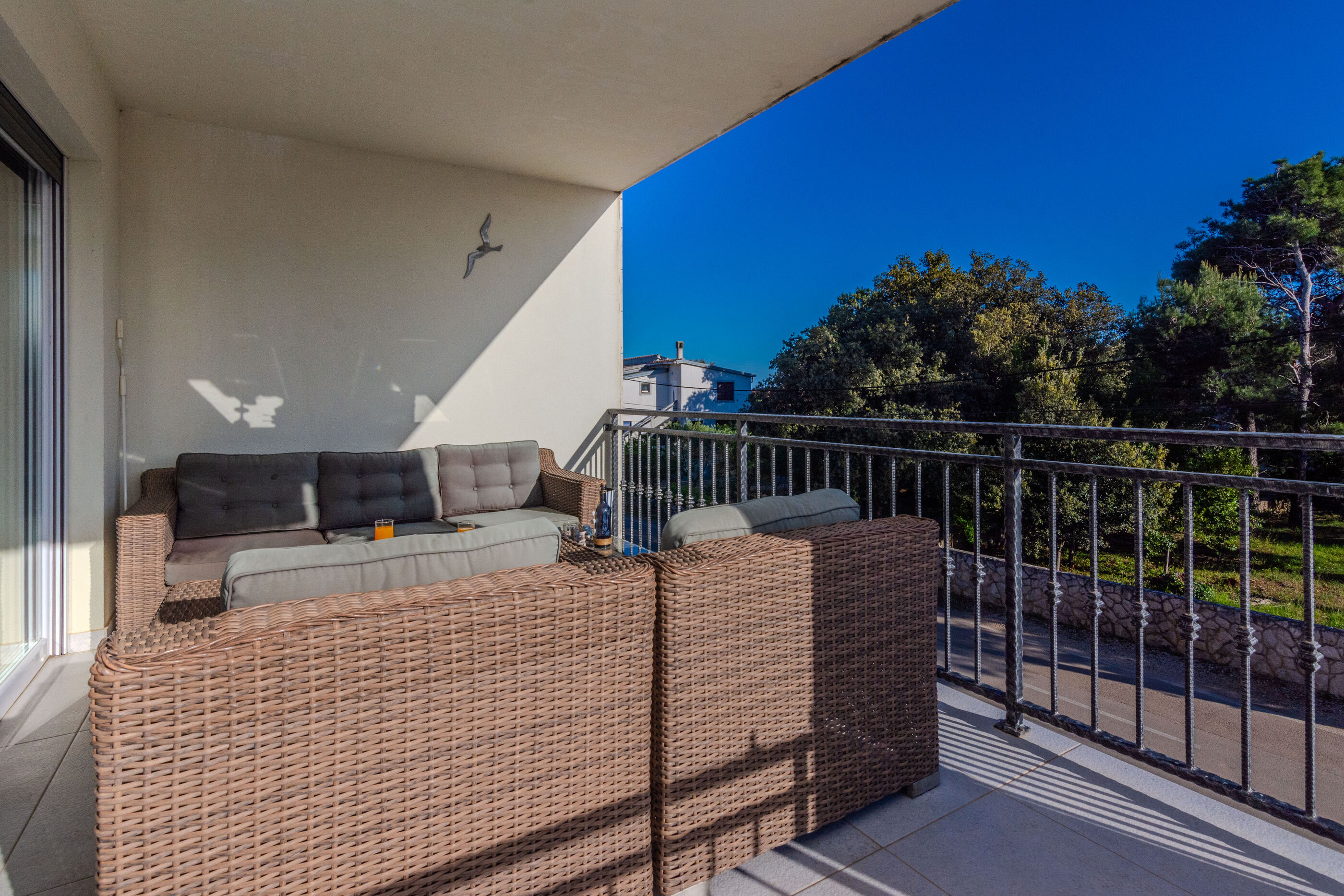 Apartment Eses 44961-A1