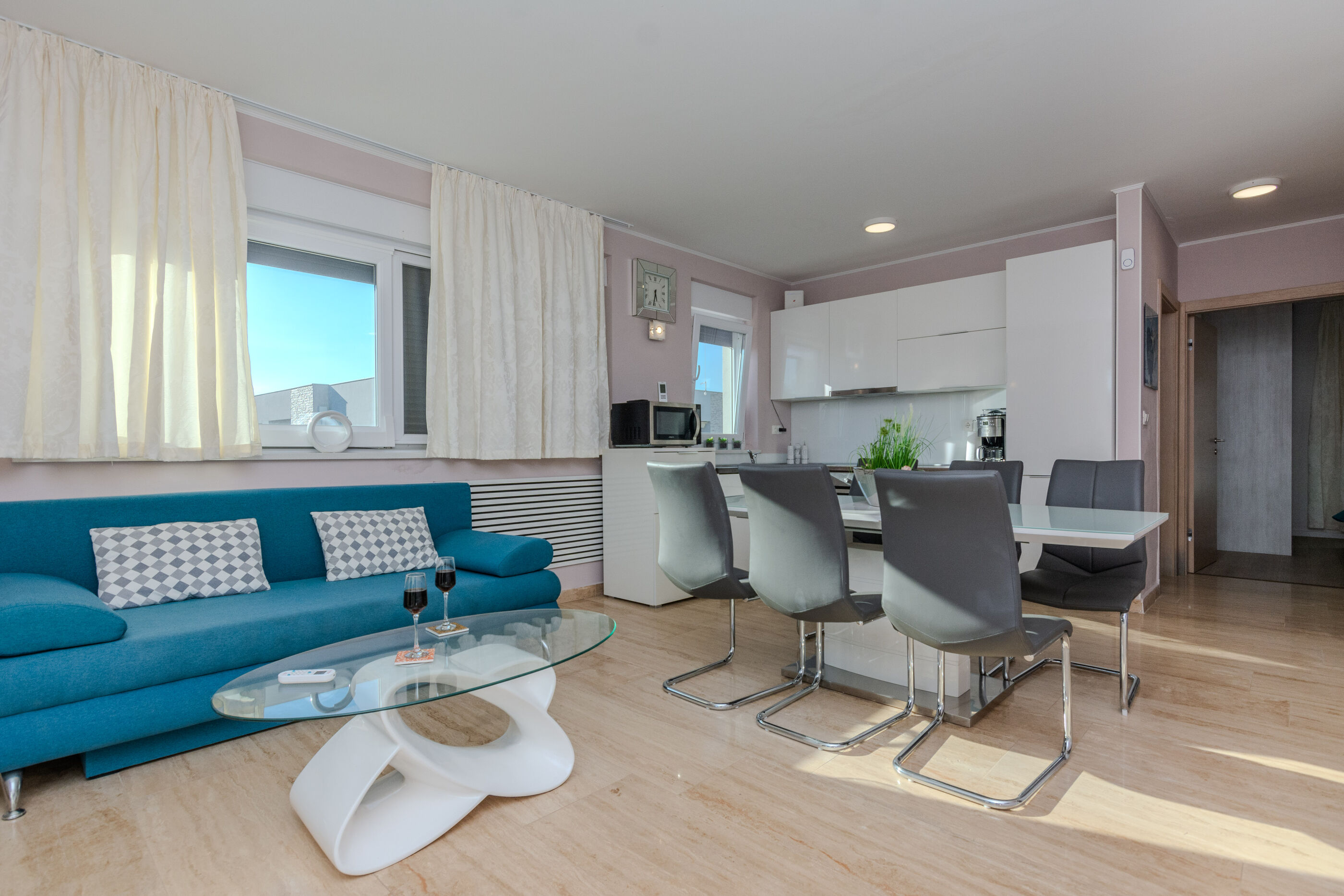 Apartment Eses 44961-A1