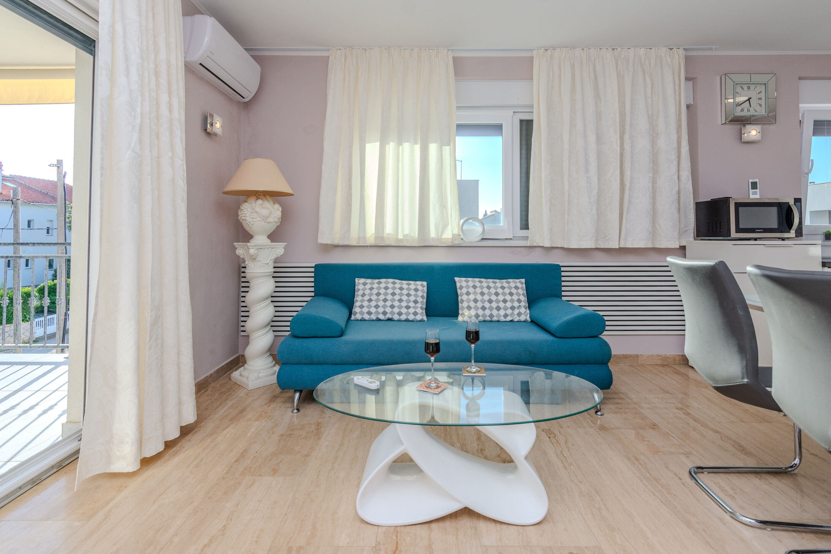 Apartment Eses 44961-A1