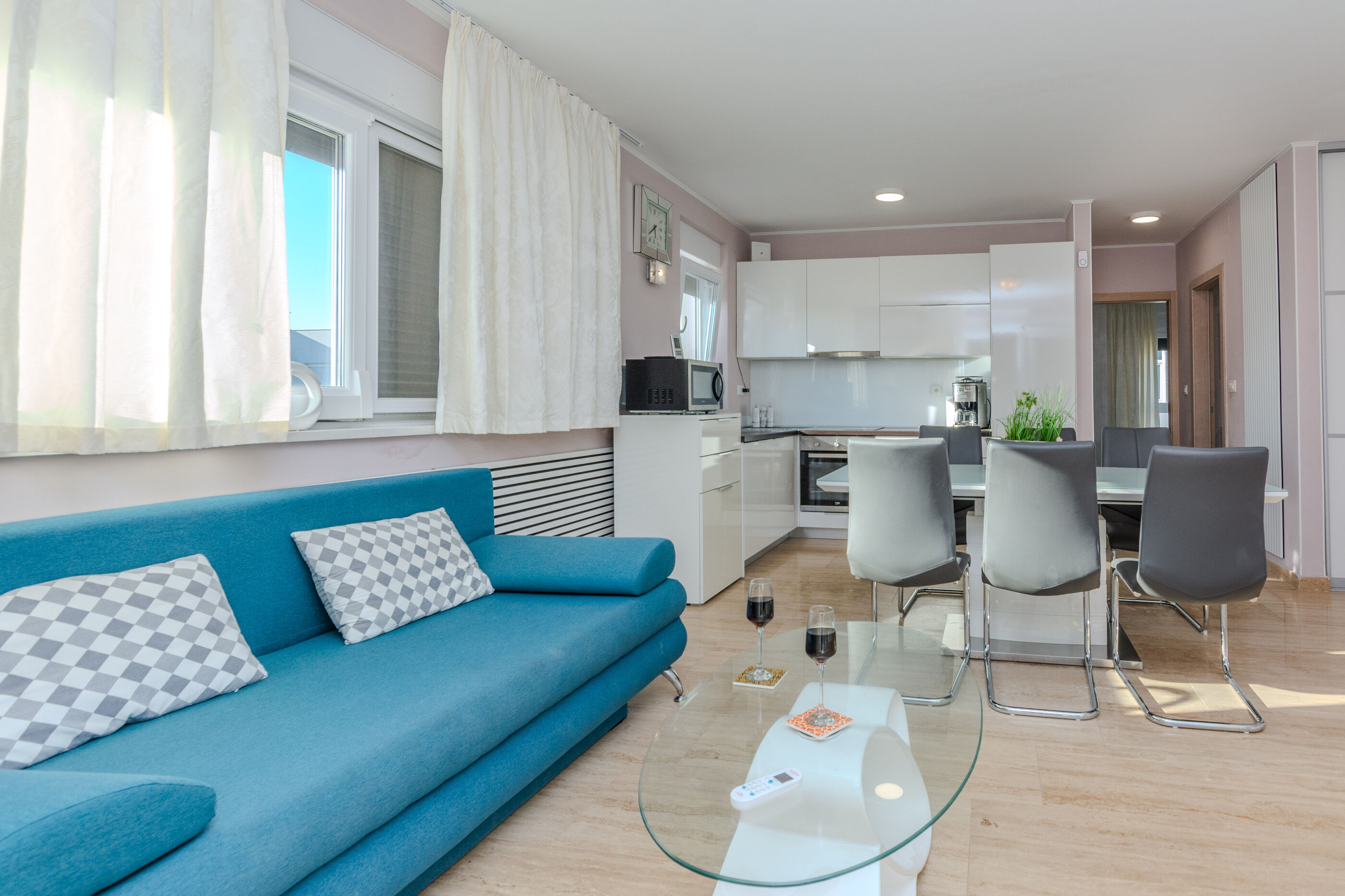 Apartment Eses 44961-A1