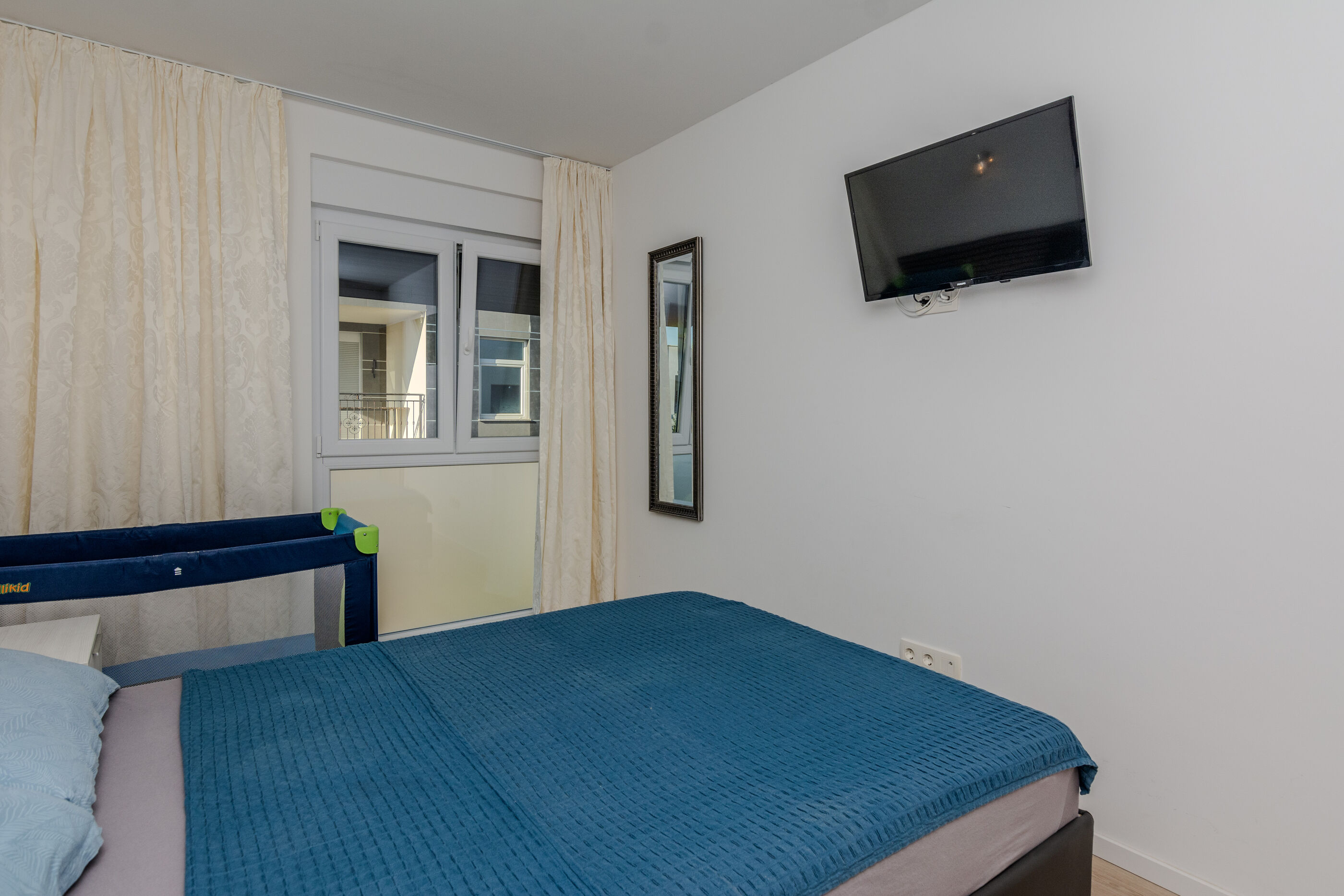 Apartment Eses 44961-A1