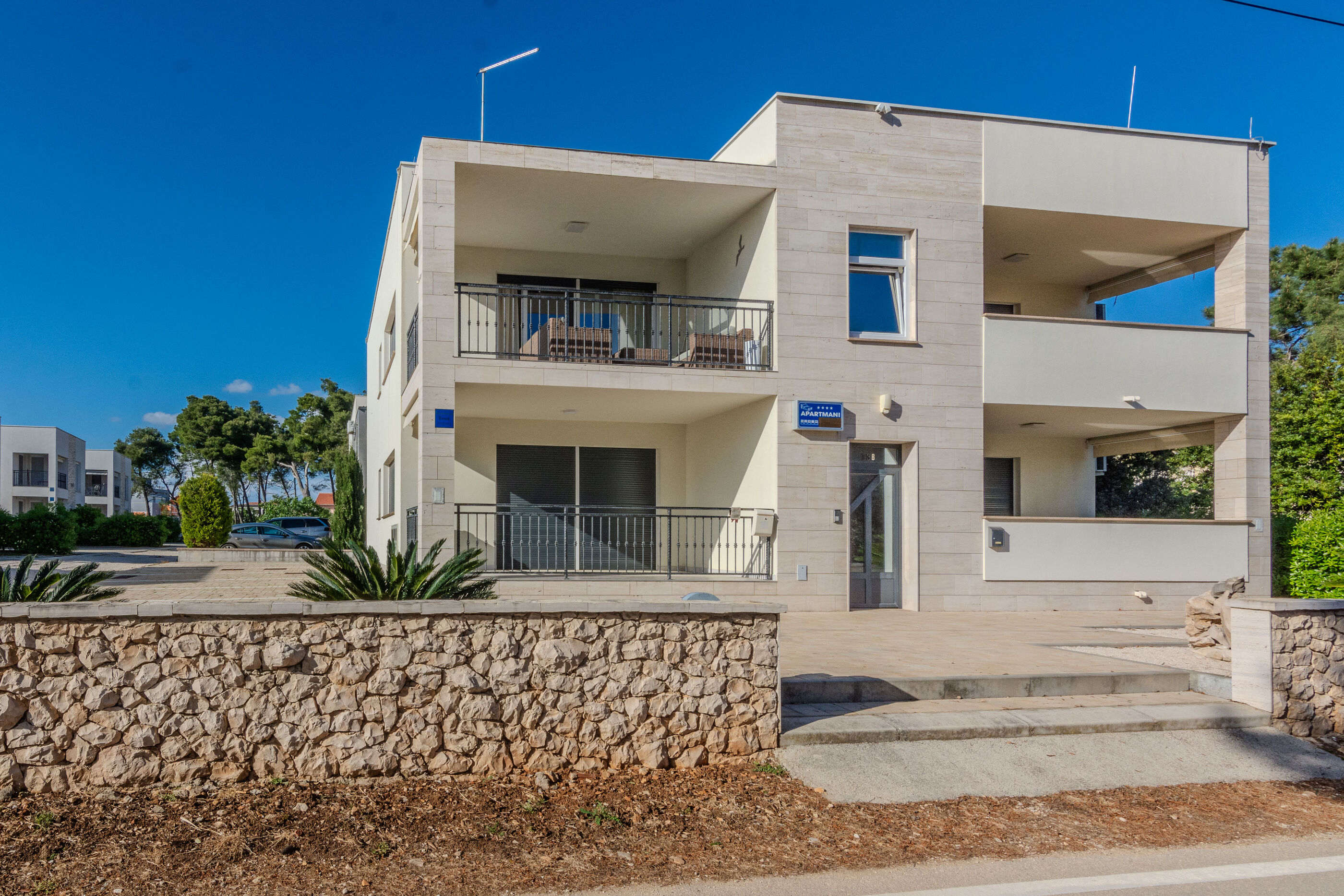 Apartment Eses Accommodation in Vir