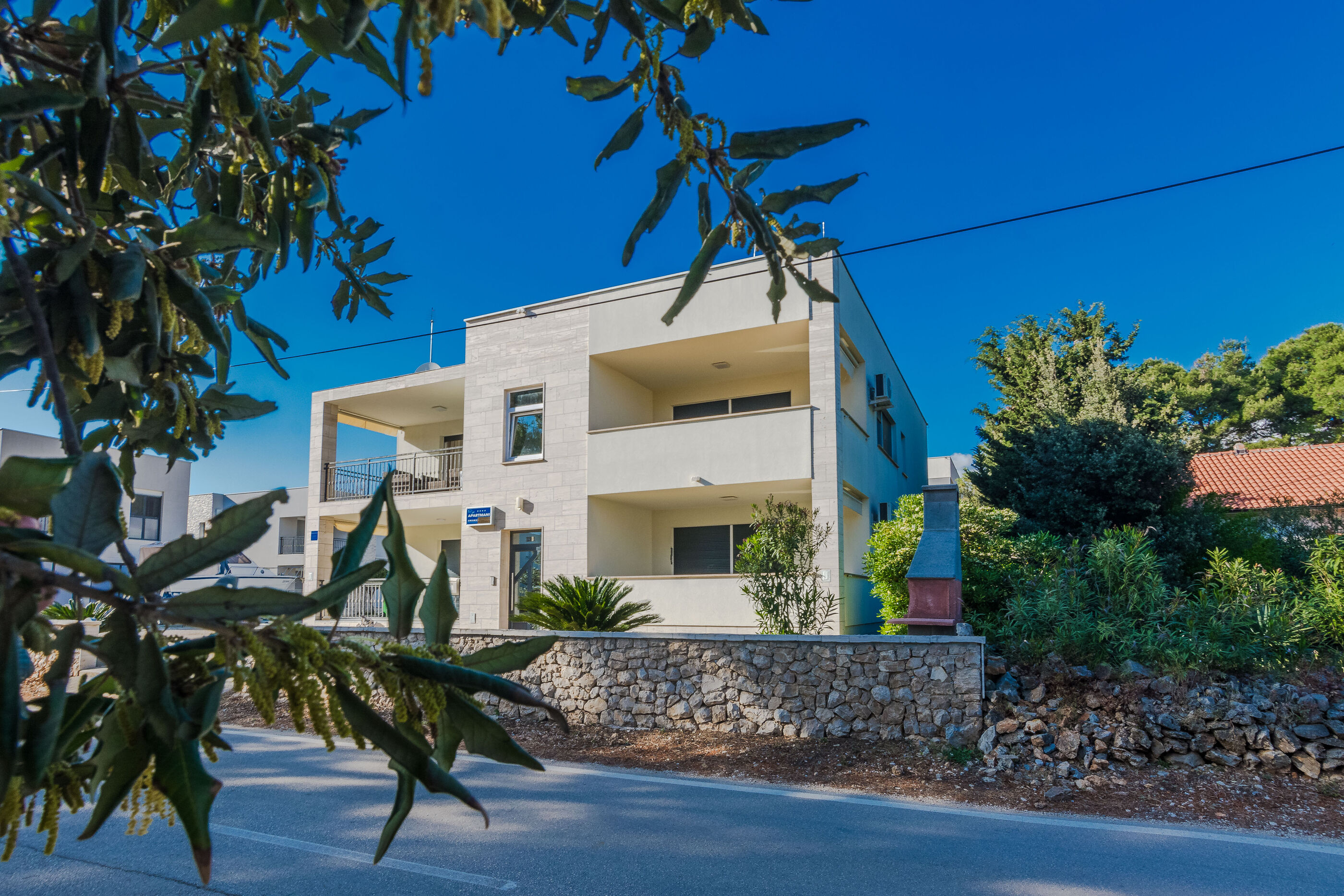 Apartment Eses 44961-A1