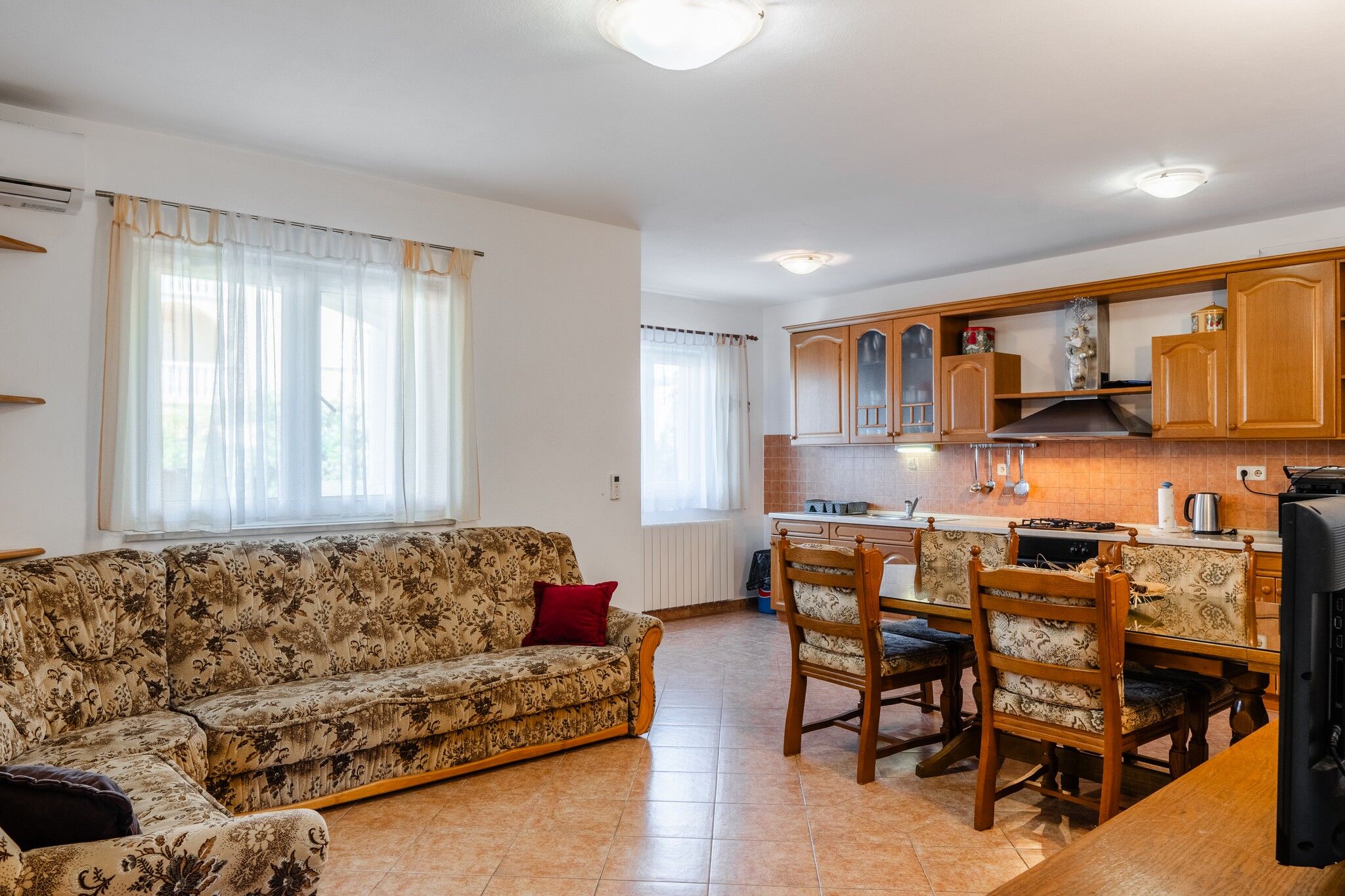 Apartments Kapovic 115181-A1