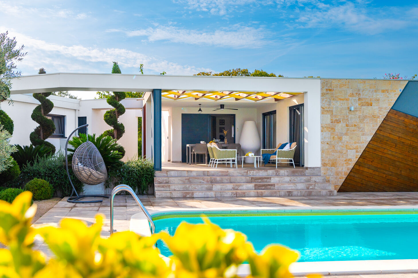 Villa Royal Green Three Accommodation in Nin