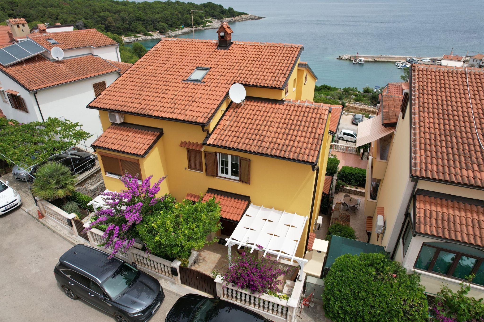 Apartments Enna 50162-A3