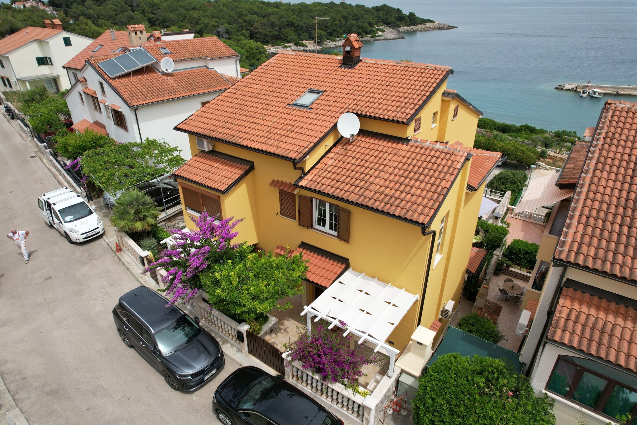 Apartments Enna 50162-A3