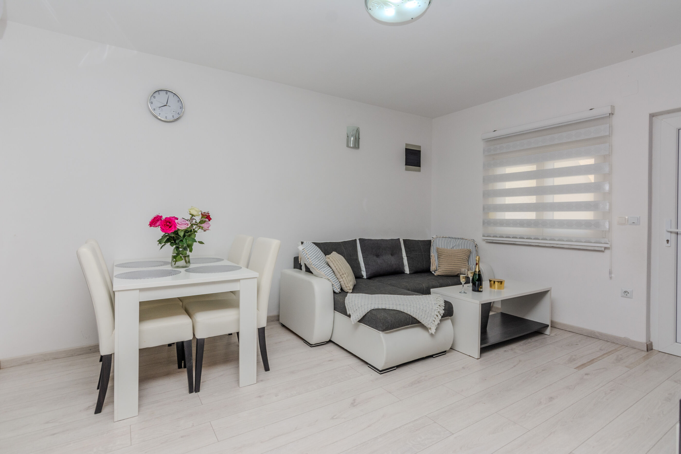 Apartments Lucica 30624-A1
