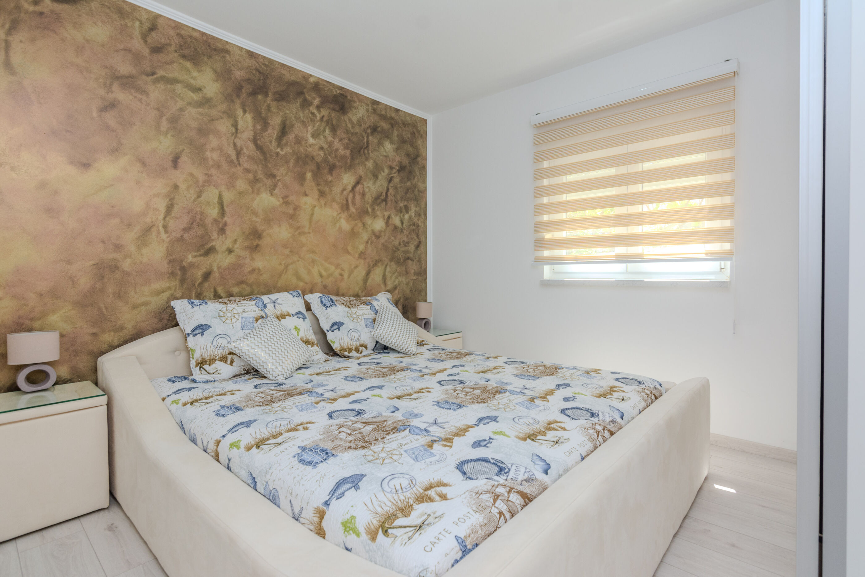 Apartments Lucica 30624-A2