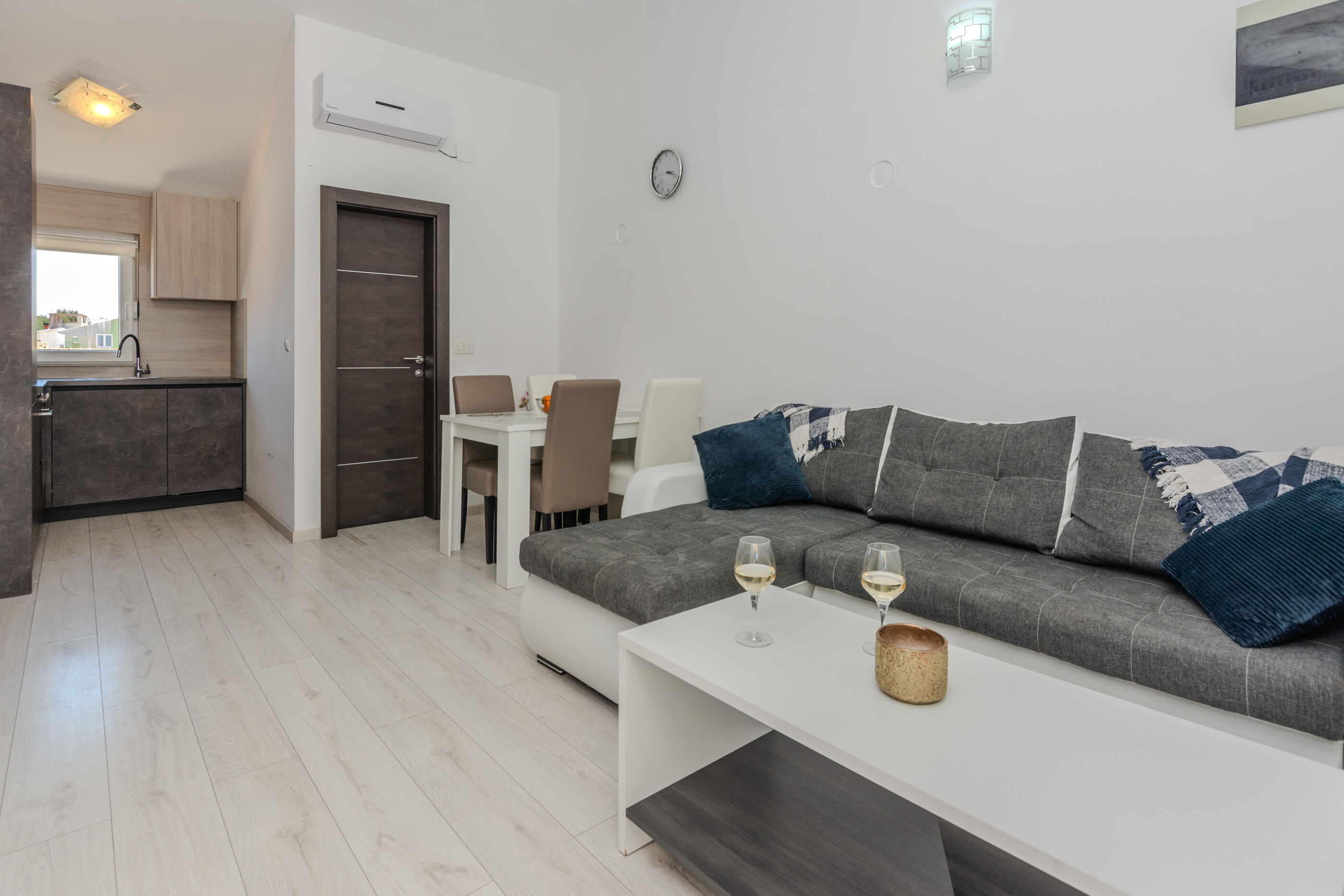 Apartments Lucica 30624-A3