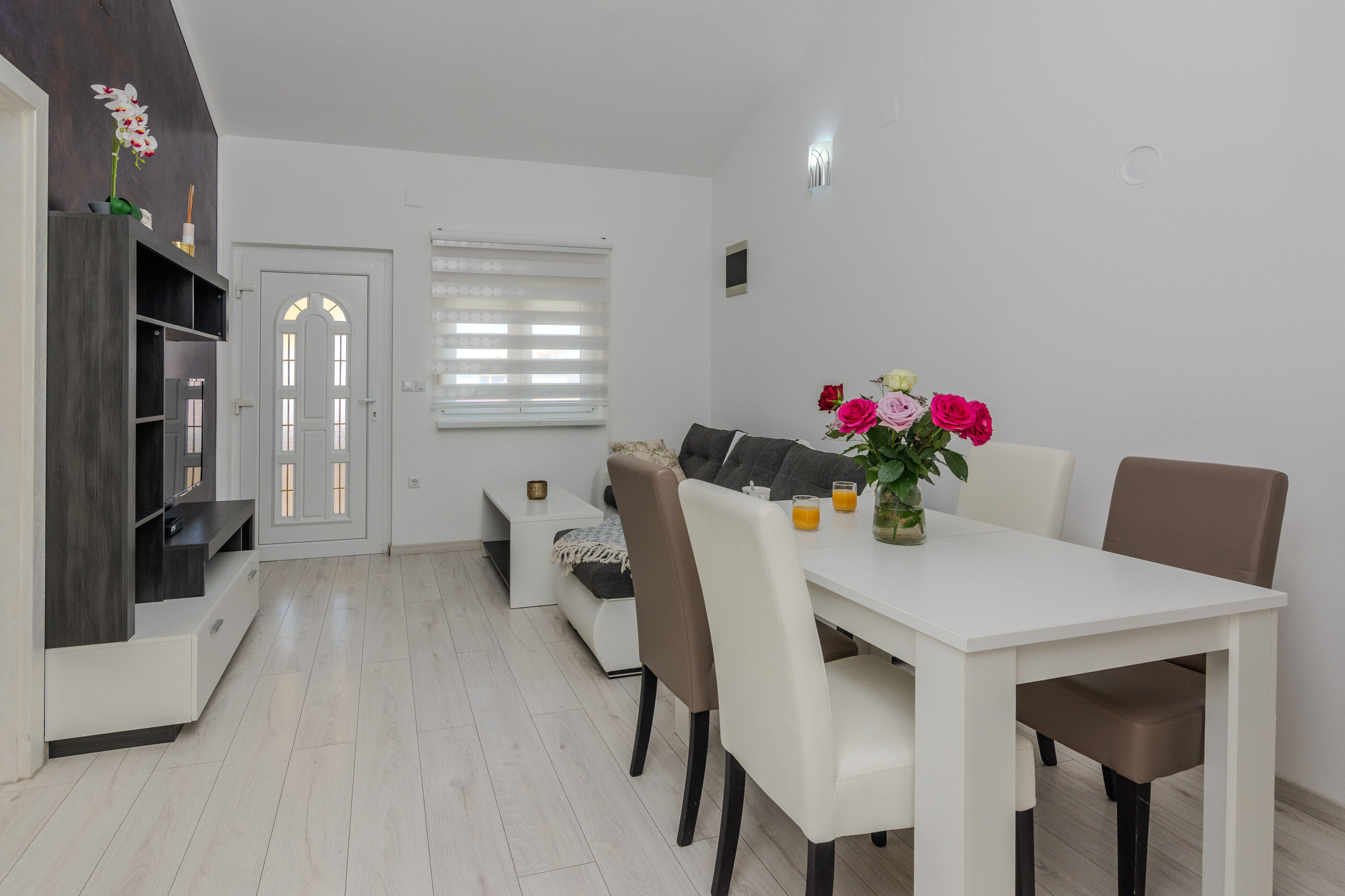 Apartments Lucica 30624-A4
